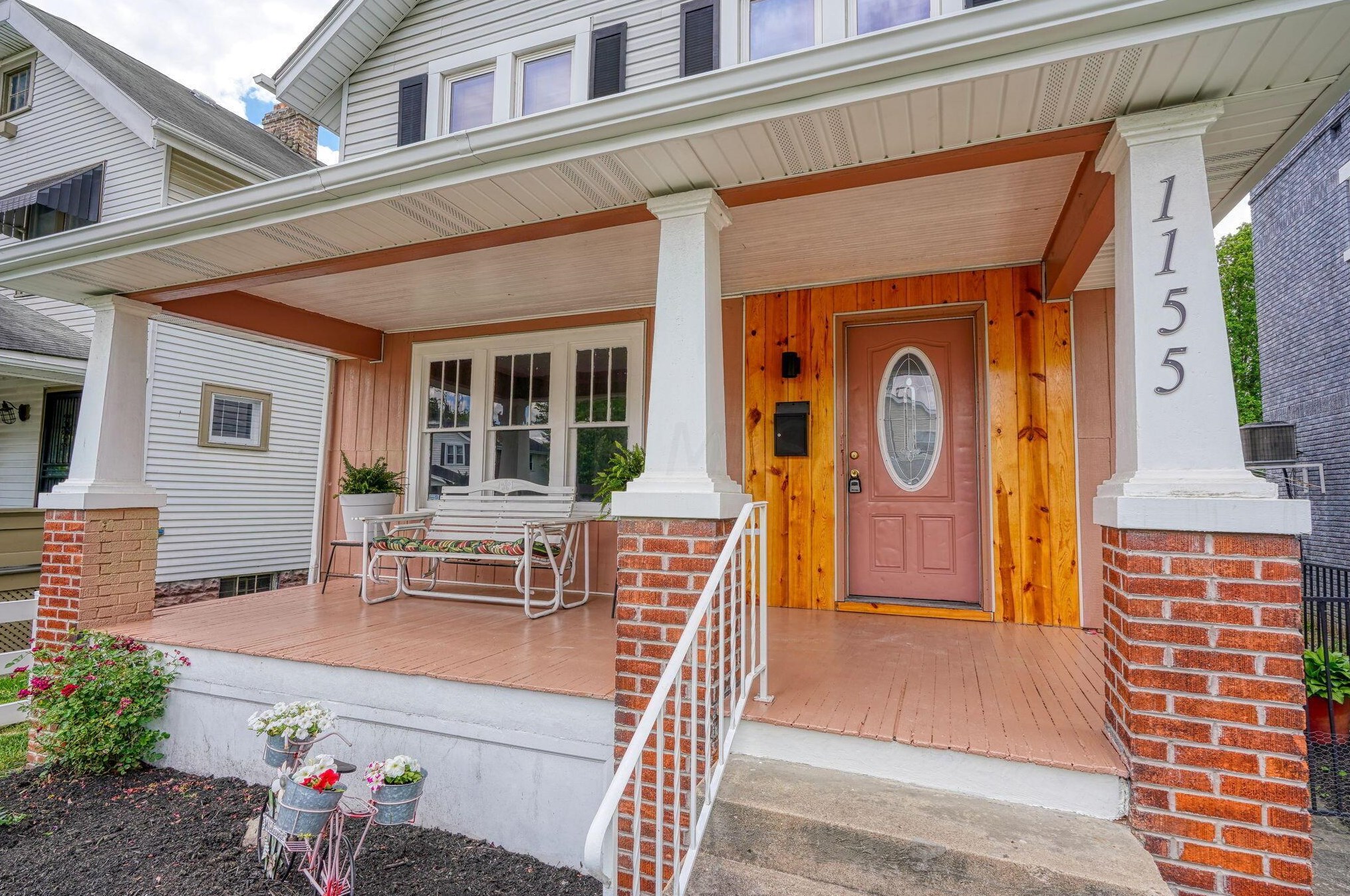 1155 Champion Ave, Columbus OH  43206-3025 exterior