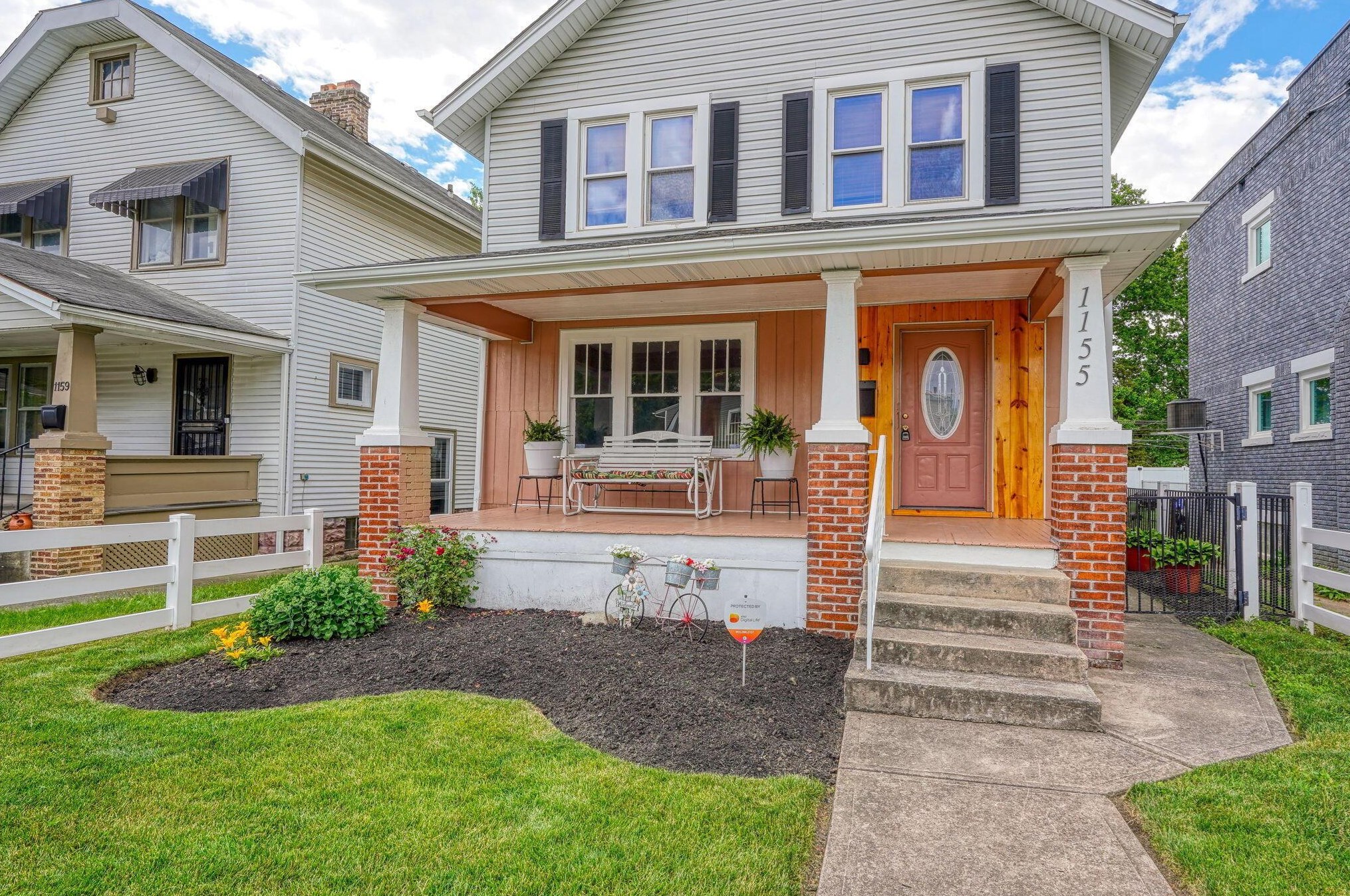 1155 Champion Ave, Columbus OH  43206-3025 exterior