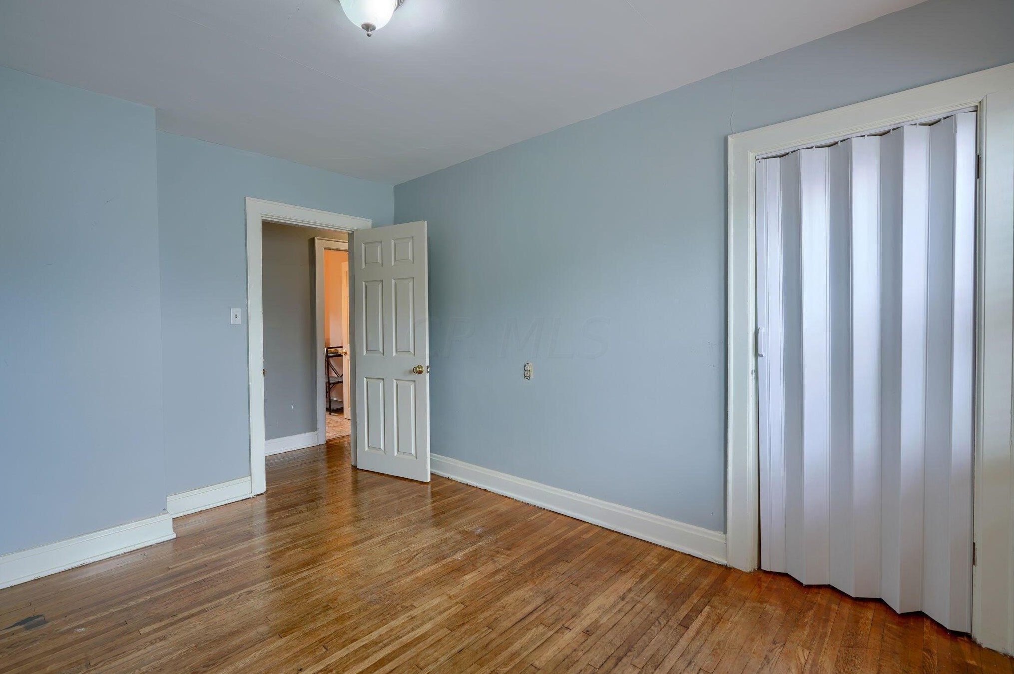 1155 Champion Ave, Columbus OH  43206-3025 exterior