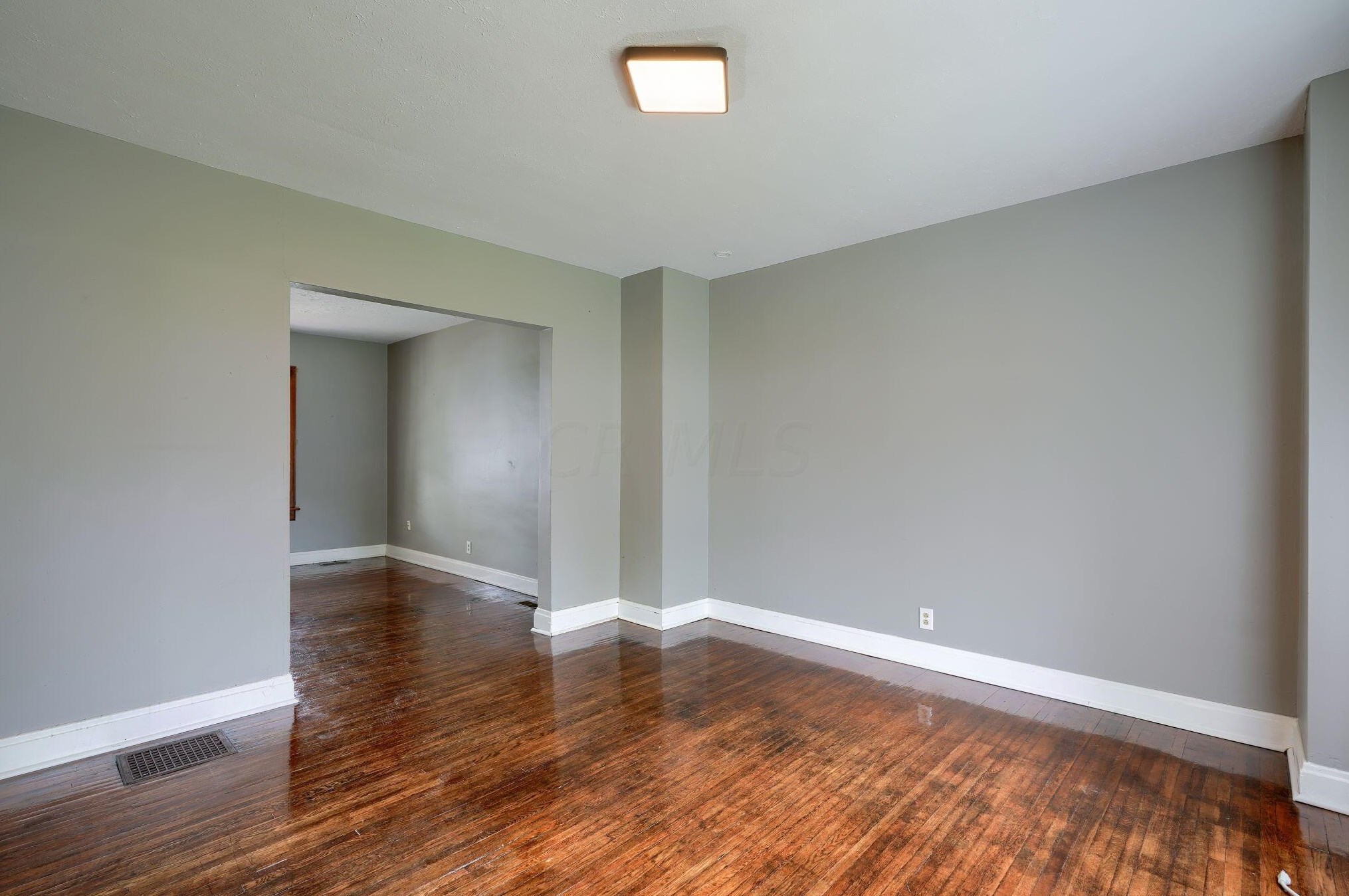 1155 Champion Ave, Columbus OH  43206-3025 exterior