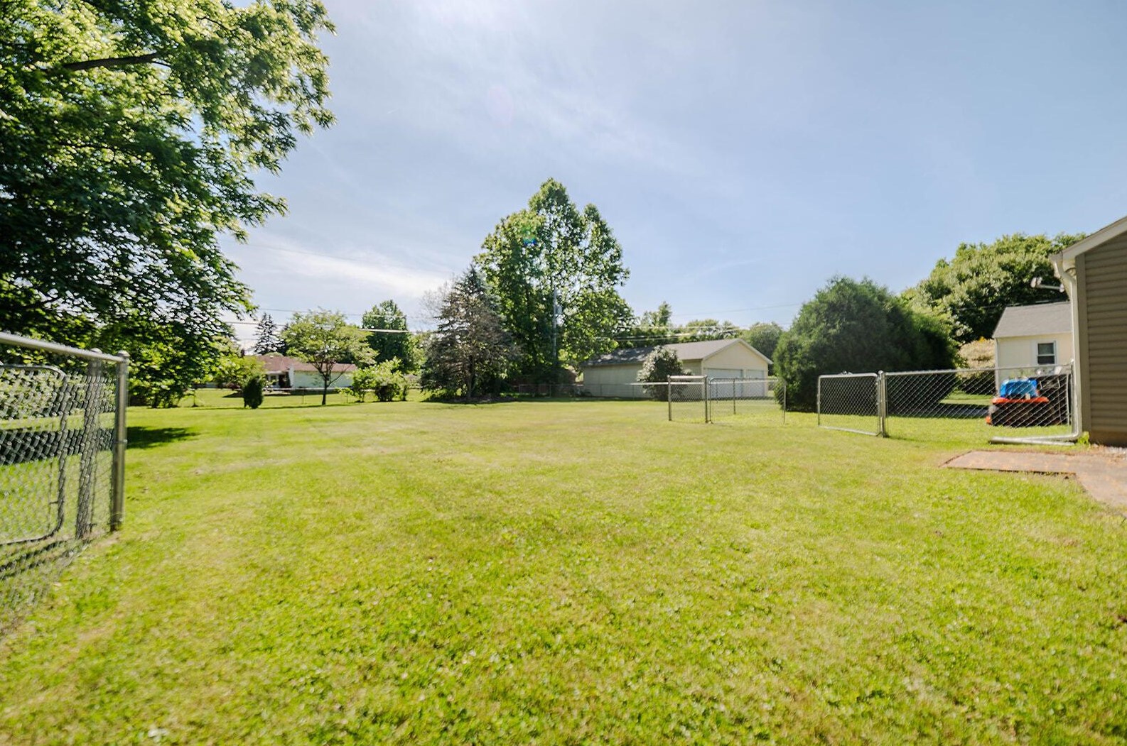 125 Peters Ave, Lancaster OH 43130-3659 exterior