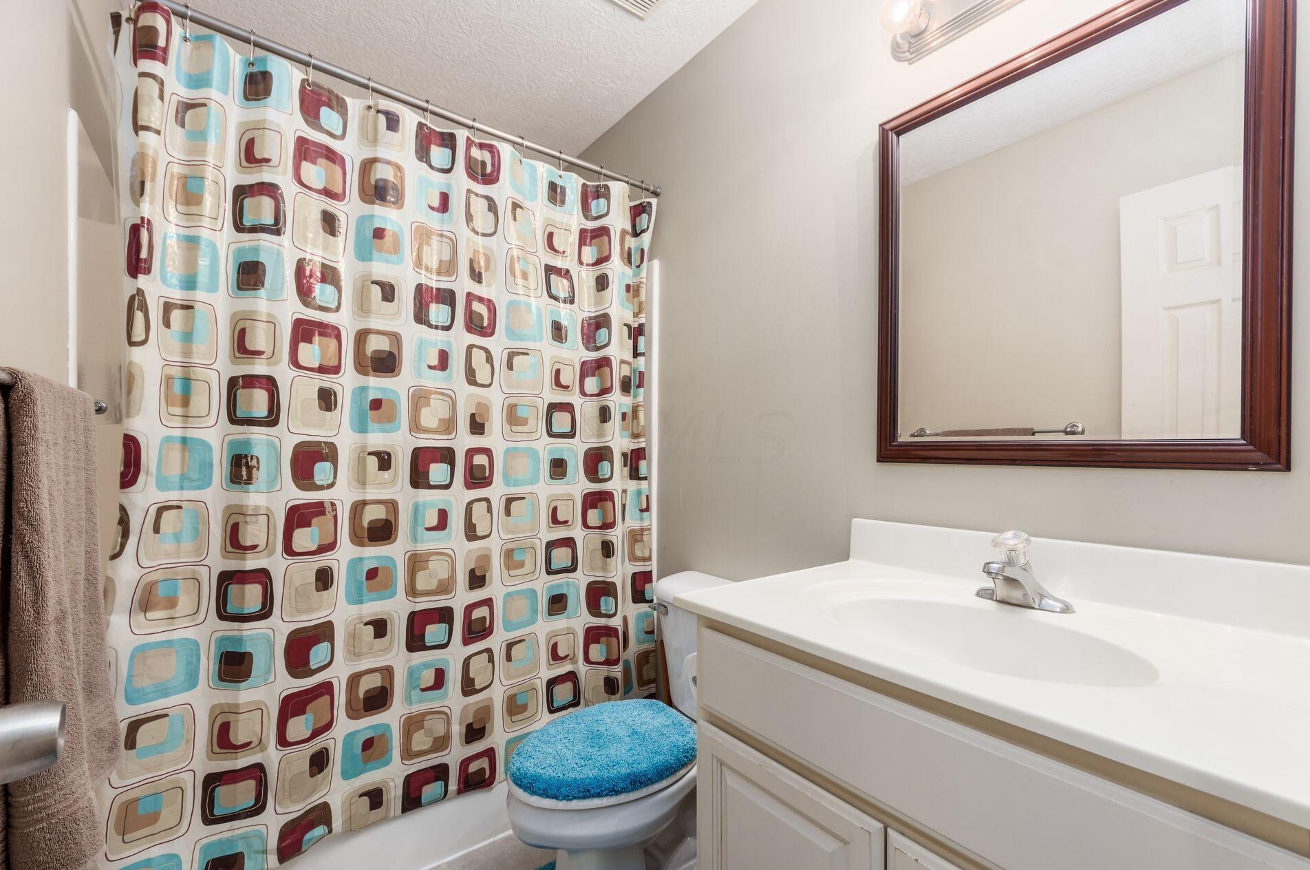 7664 Eagle Crk Dr, Pickerington OH  43147-9515 exterior