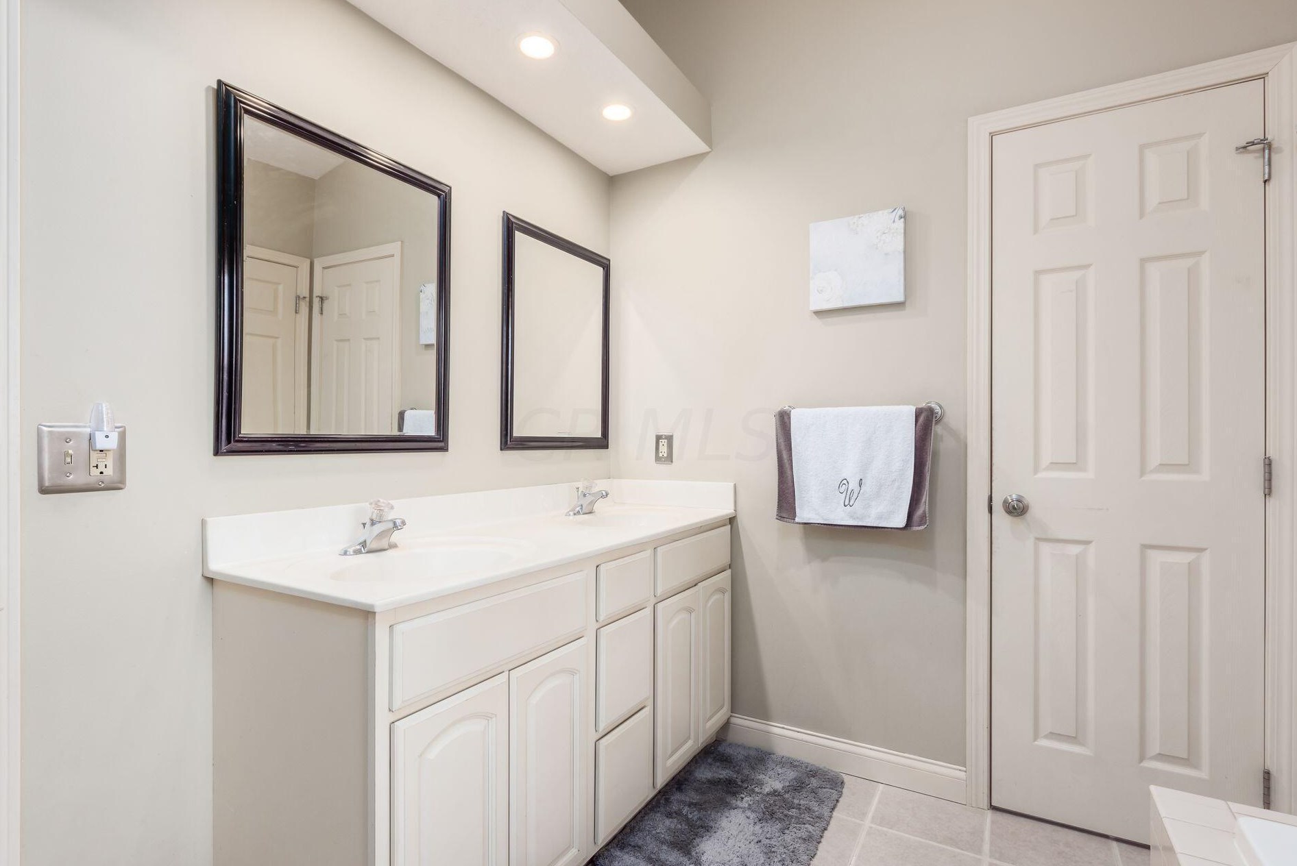7664 Eagle Crk Dr, Pickerington OH  43147-9515 exterior