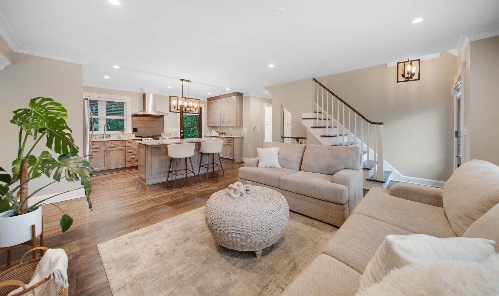 2621 Wickliffe Rd, Columbus OH 43221-1838 exterior