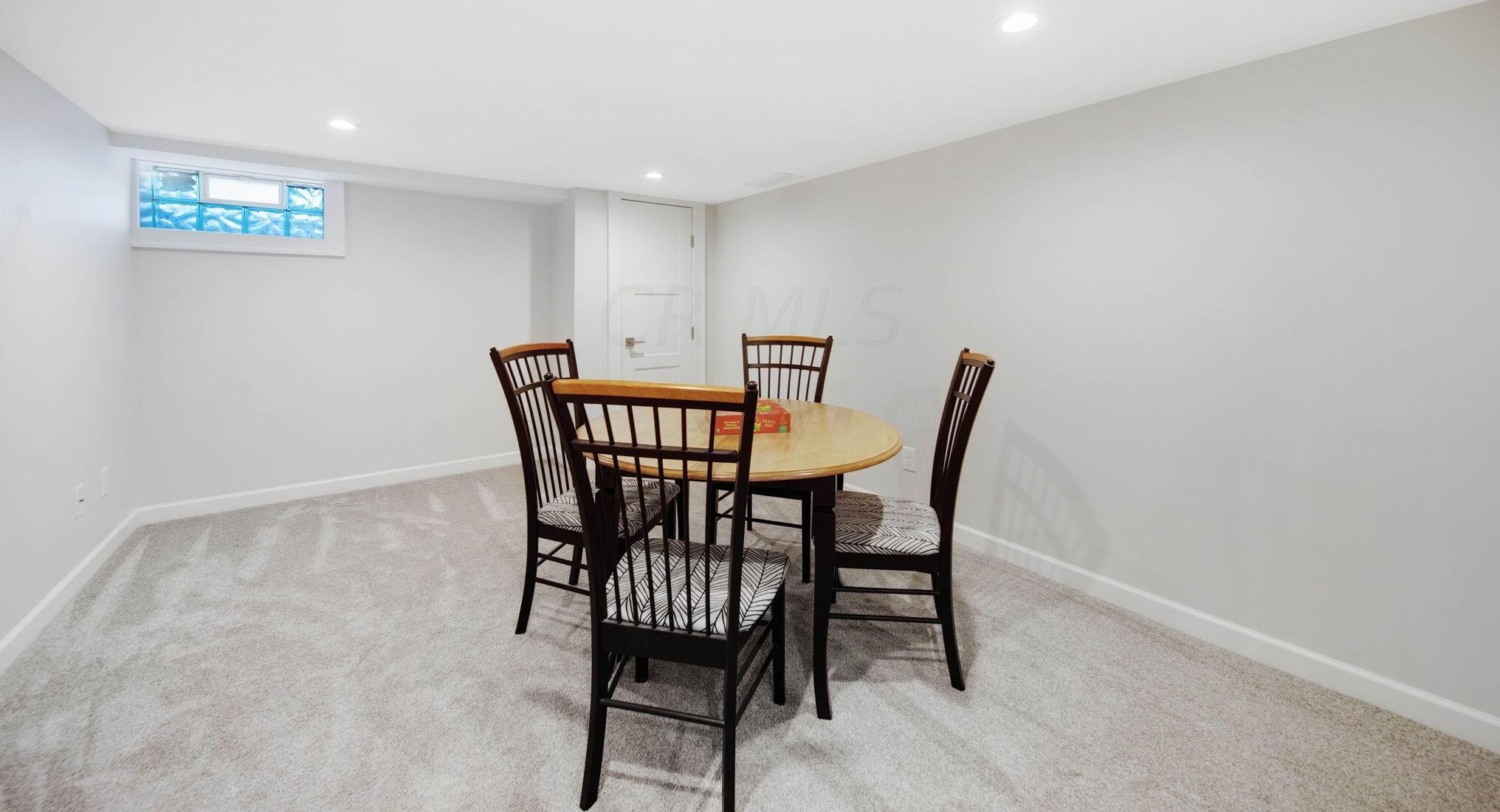 2621 Wickliffe Rd, Columbus OH 43221-1838 exterior