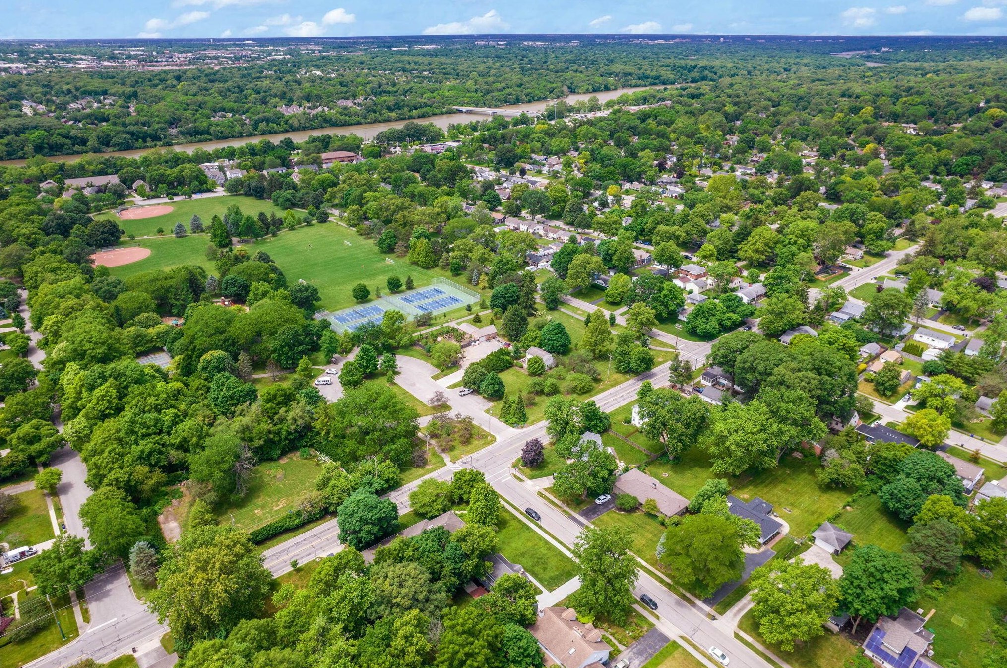 2621 Wickliffe Rd, Columbus OH 43221-1838 exterior