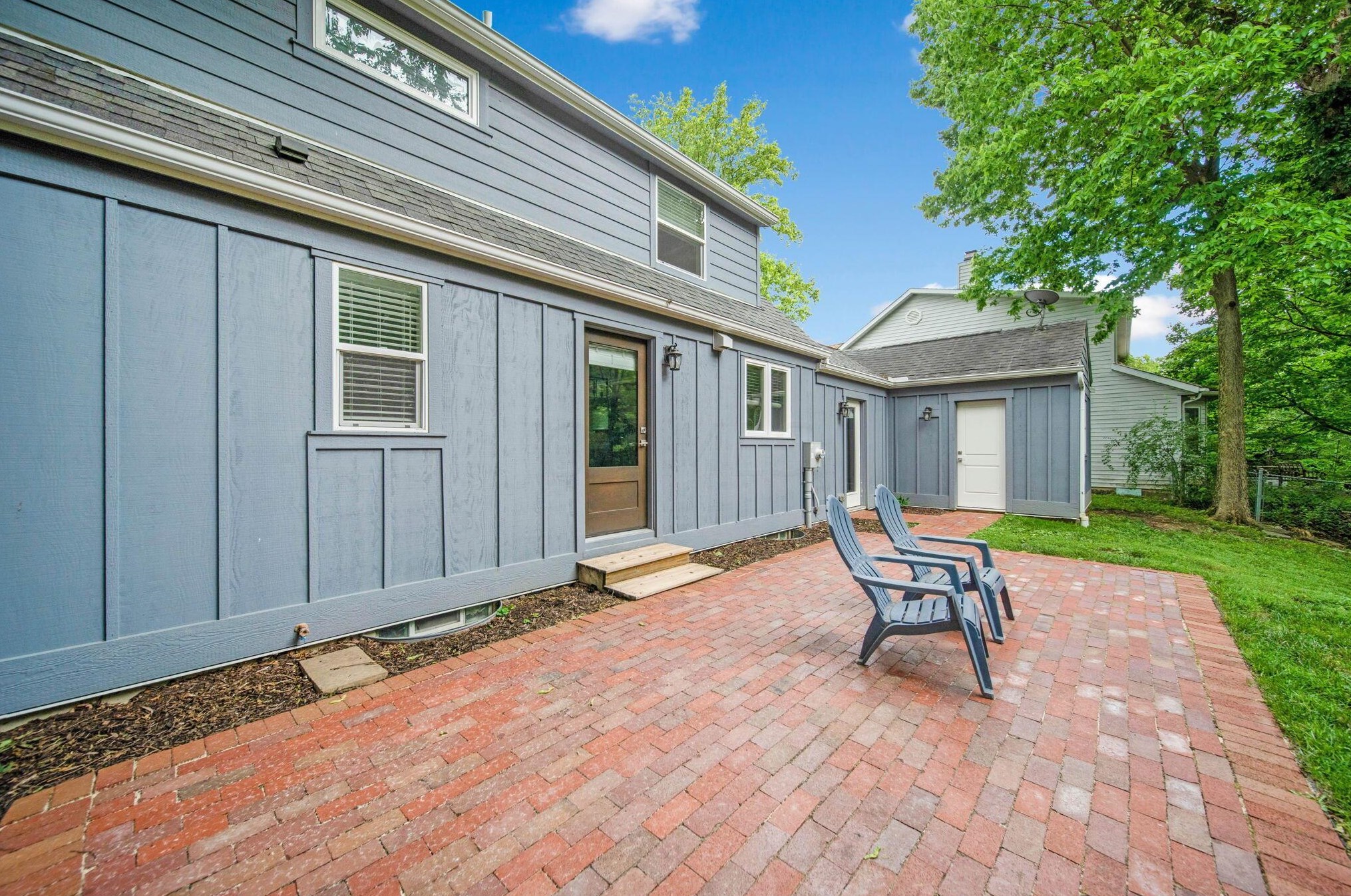 2621 Wickliffe Rd, Columbus OH 43221-1838 exterior