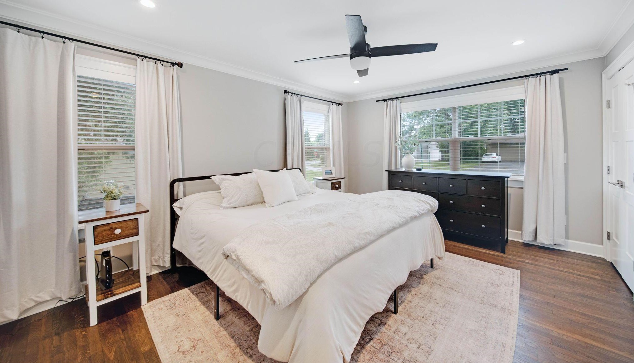 2621 Wickliffe Rd, Columbus OH 43221-1838 exterior