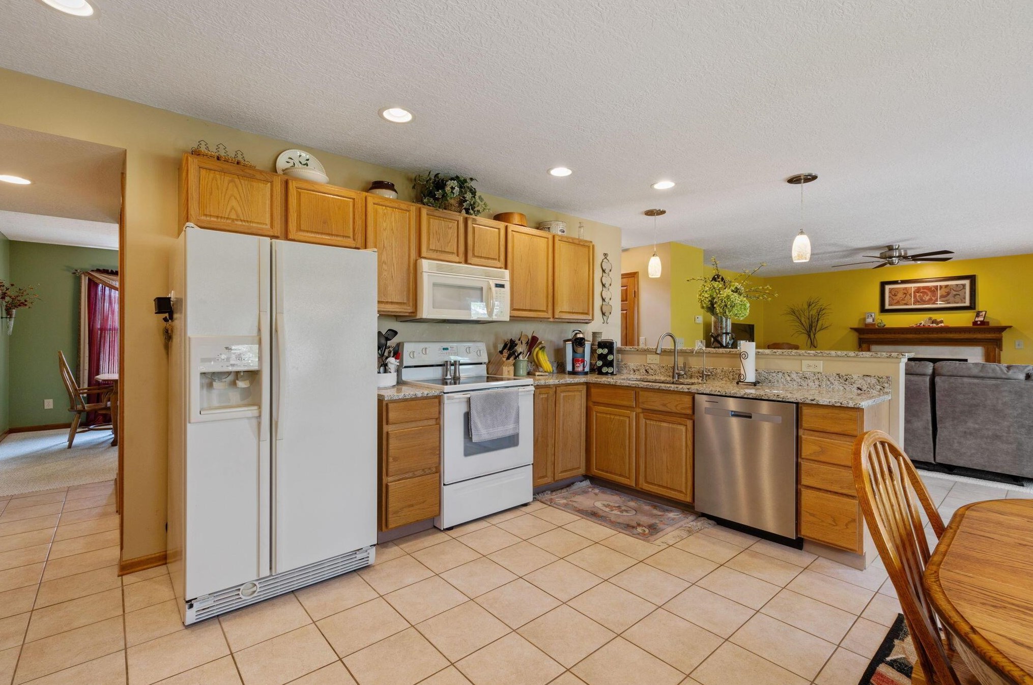 14501 Walnut Crk, Ashville OH  43103-9351 exterior