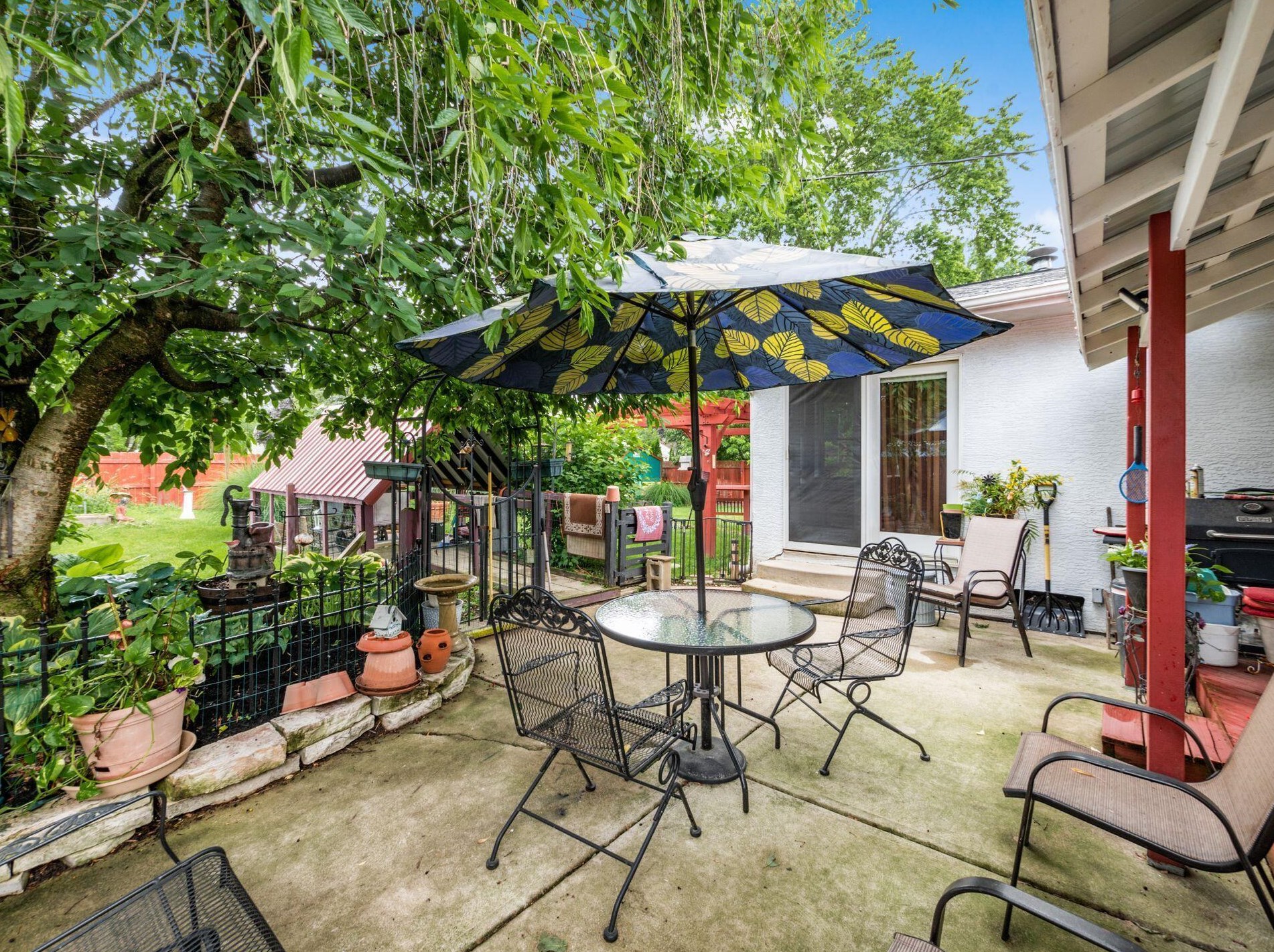 333 Buena Vis Ave, Columbus OH 43228-1189 exterior