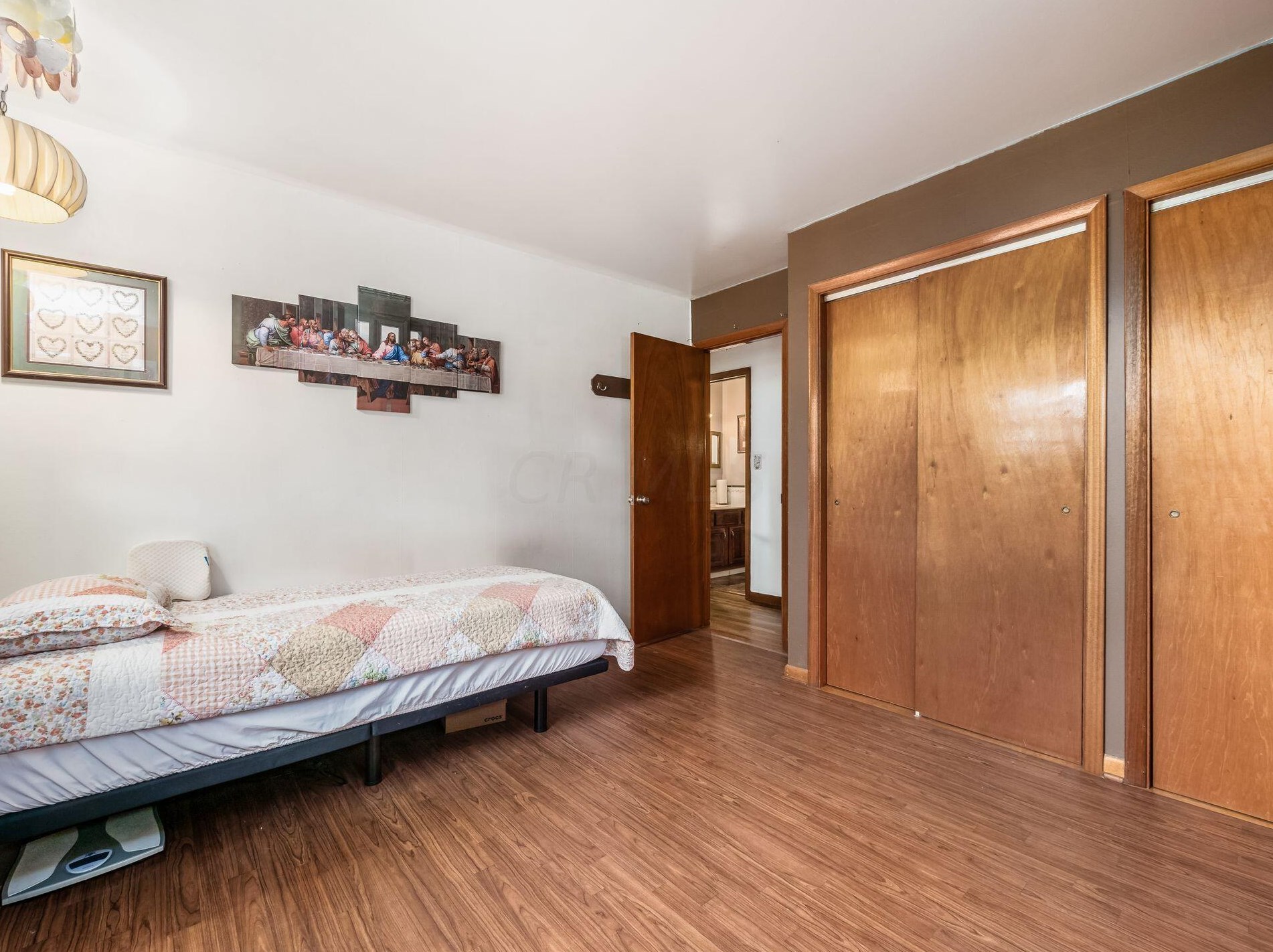 333 Buena Vis Ave, Columbus OH 43228-1189 exterior