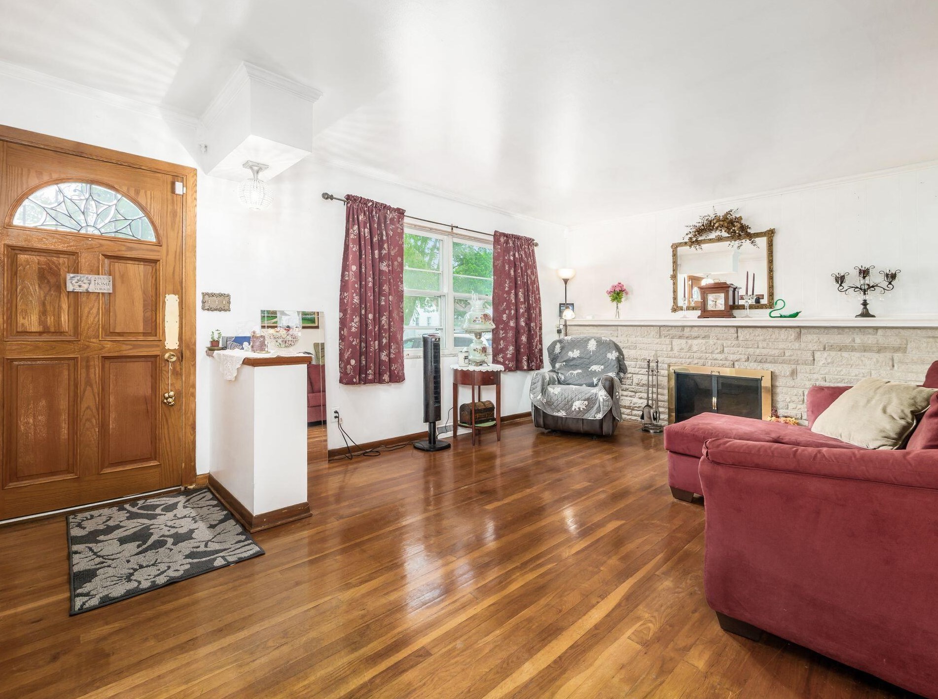 333 Buena Vis Ave, Columbus OH 43228-1189 exterior