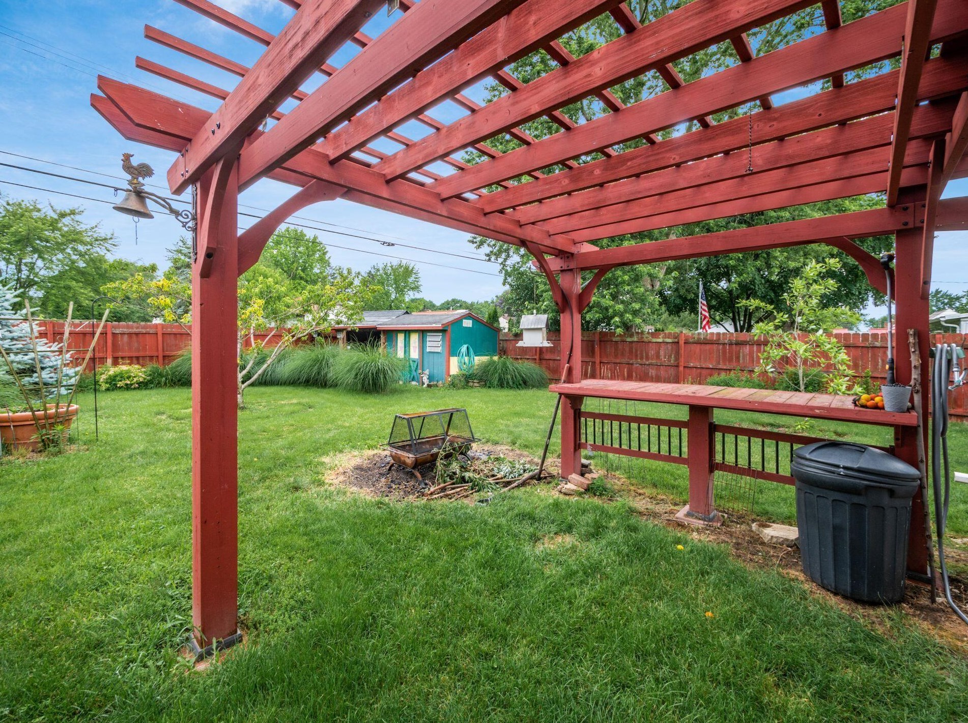 333 Buena Vis Ave, Columbus OH 43228-1189 exterior