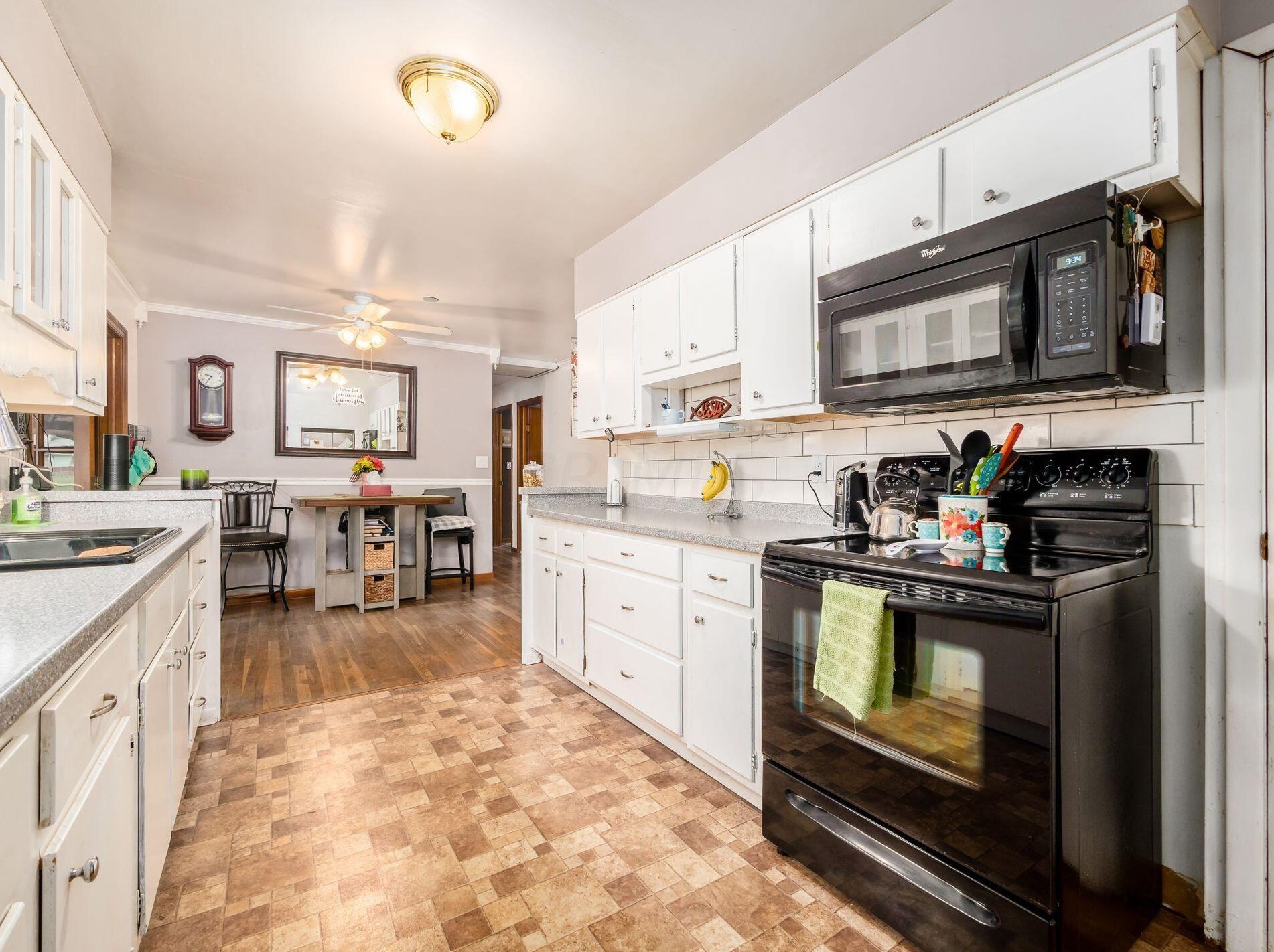 333 Buena Vis Ave, Columbus OH 43228-1189 exterior