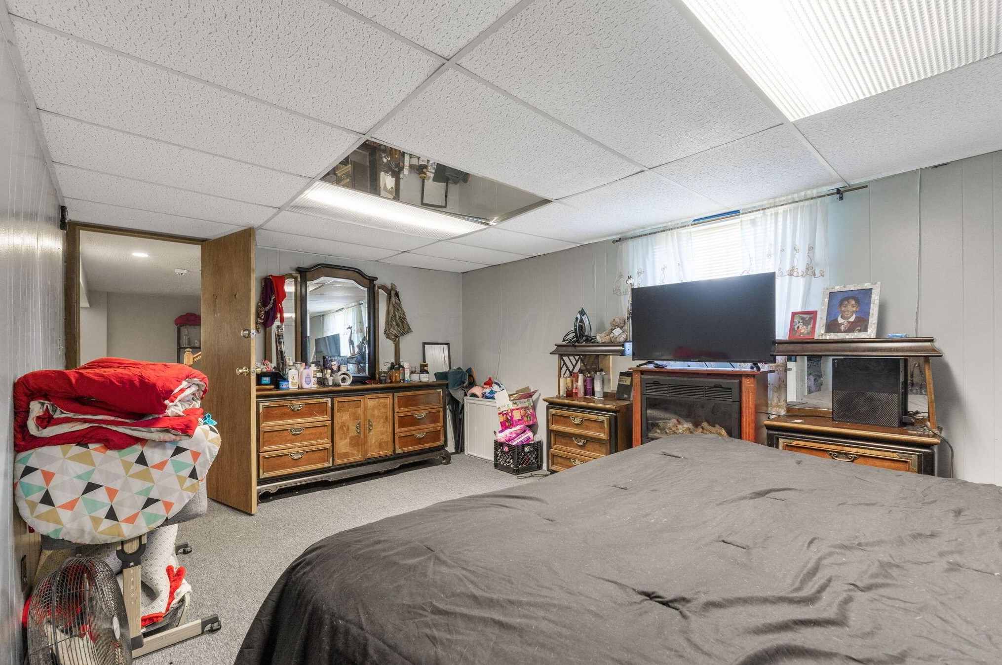 2176 Lisa Dr, Columbus OH 43219-2035 exterior