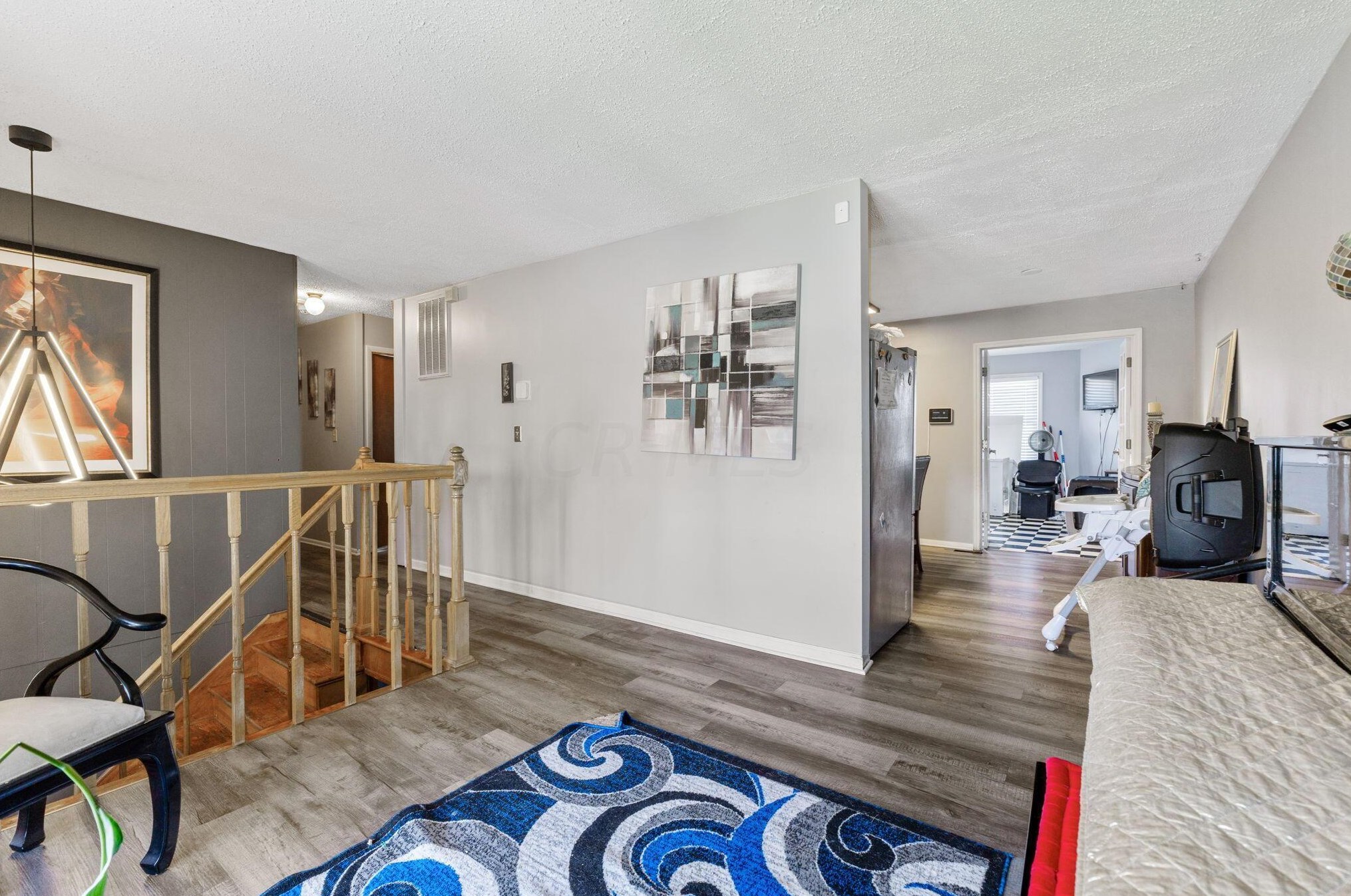 2176 Lisa Dr, Columbus OH 43219-2035 exterior