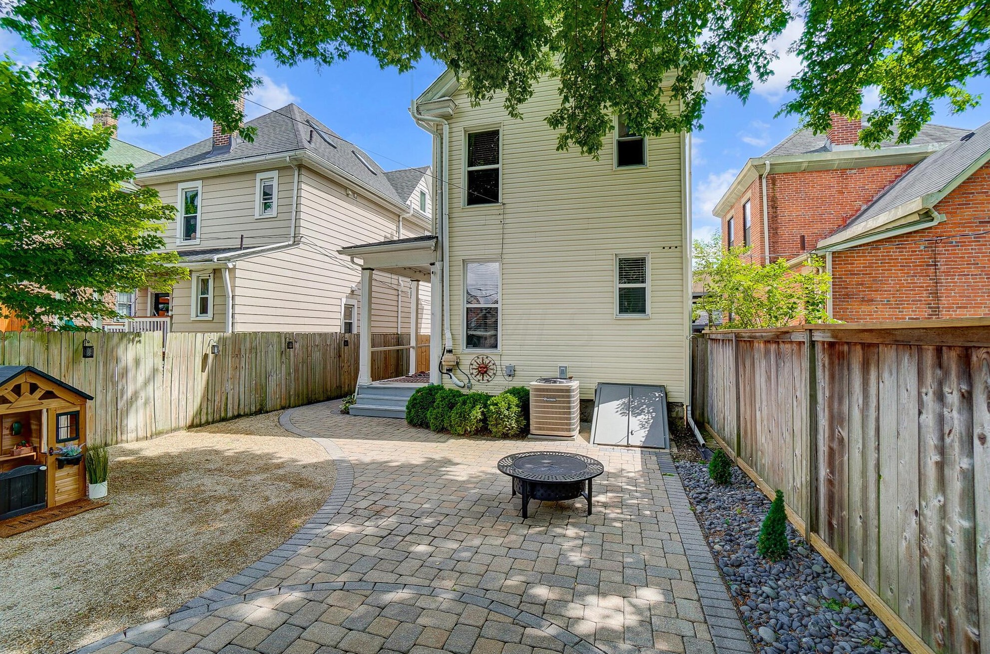 364 Reinhard Ave, Columbus OH  43206-2757 exterior