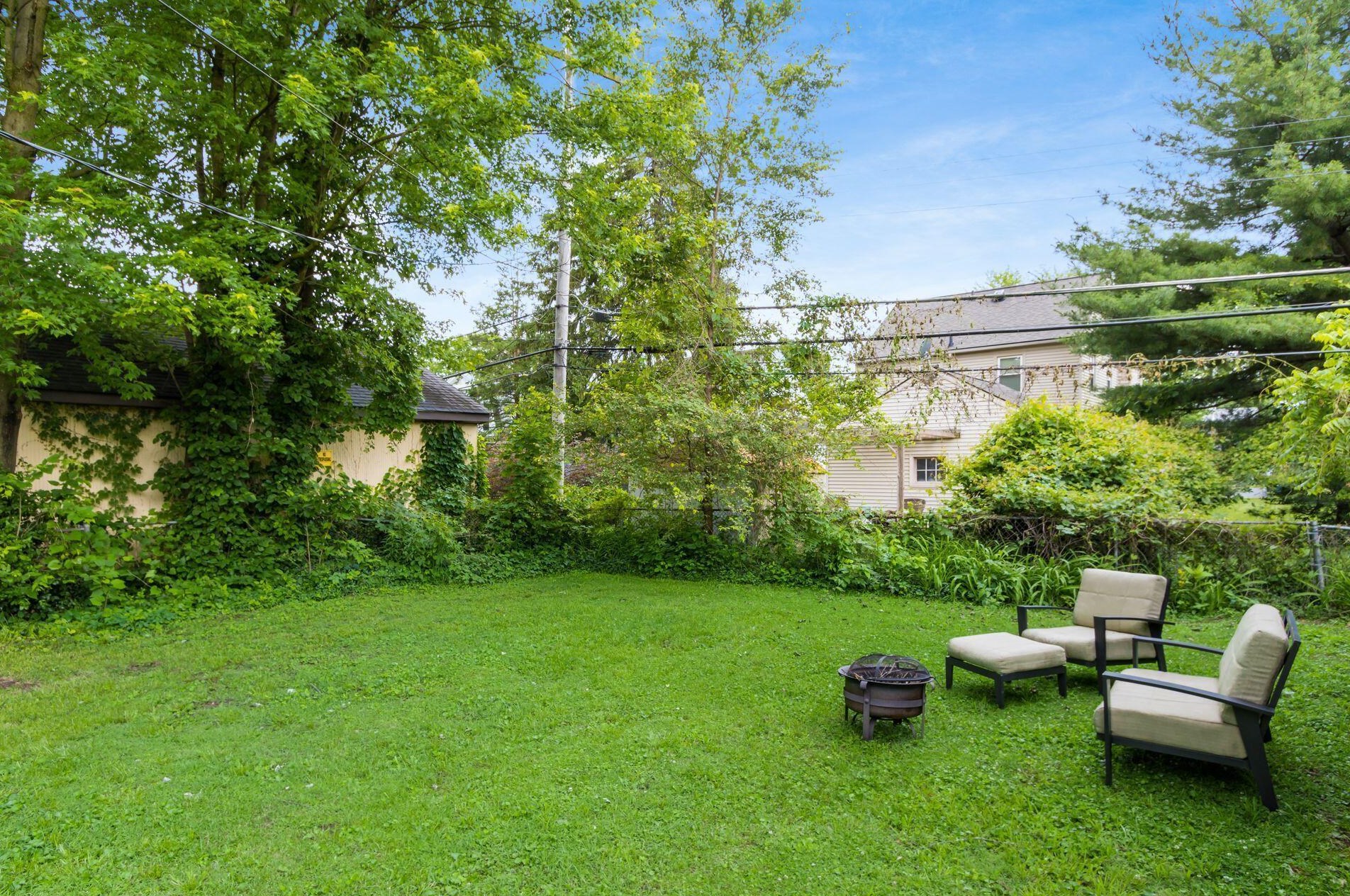 241 Nelson Rd, Columbus OH 43205-3301 exterior