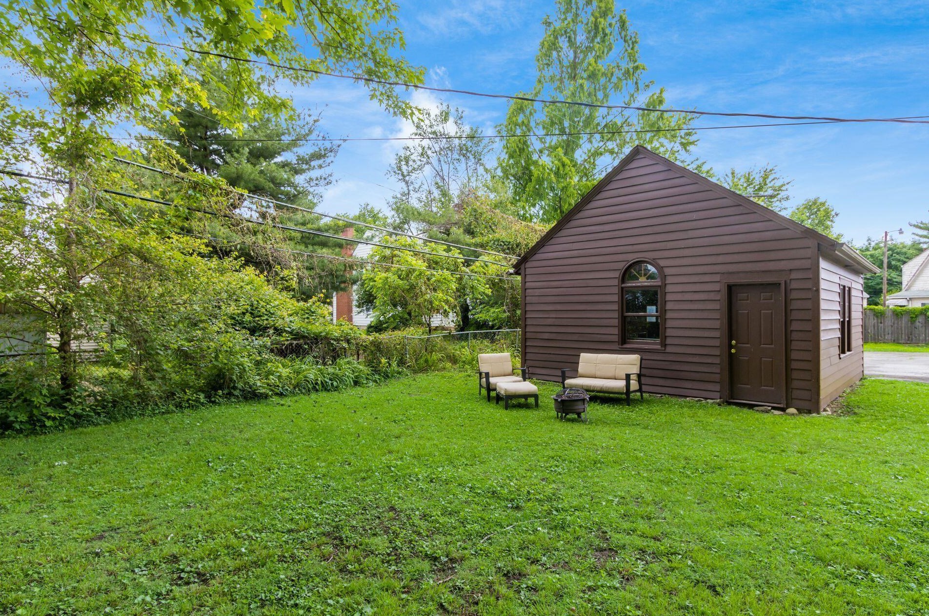 241 Nelson Rd, Columbus OH 43205-3301 exterior