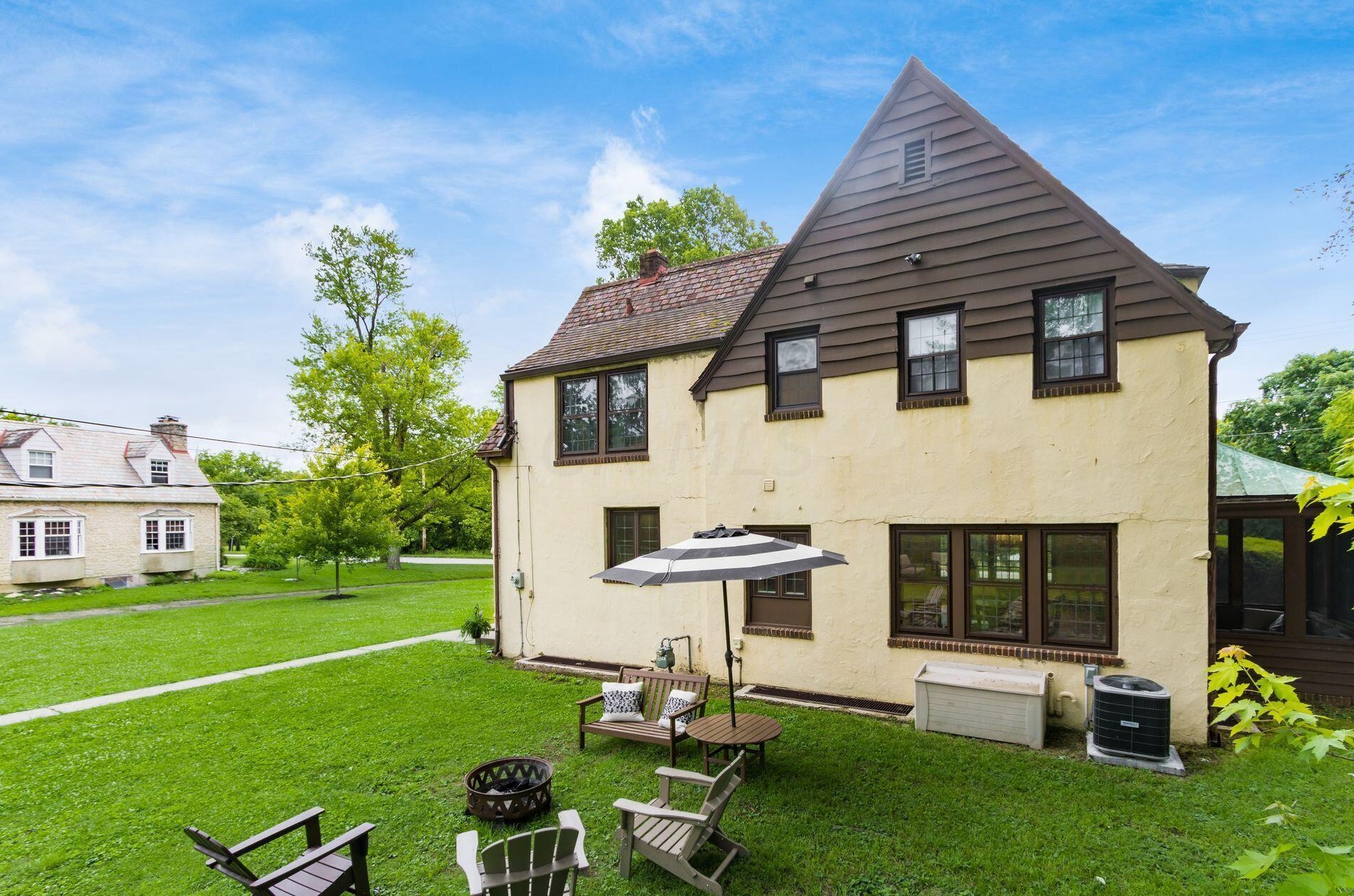 241 Nelson Rd, Columbus OH 43205-3301 exterior