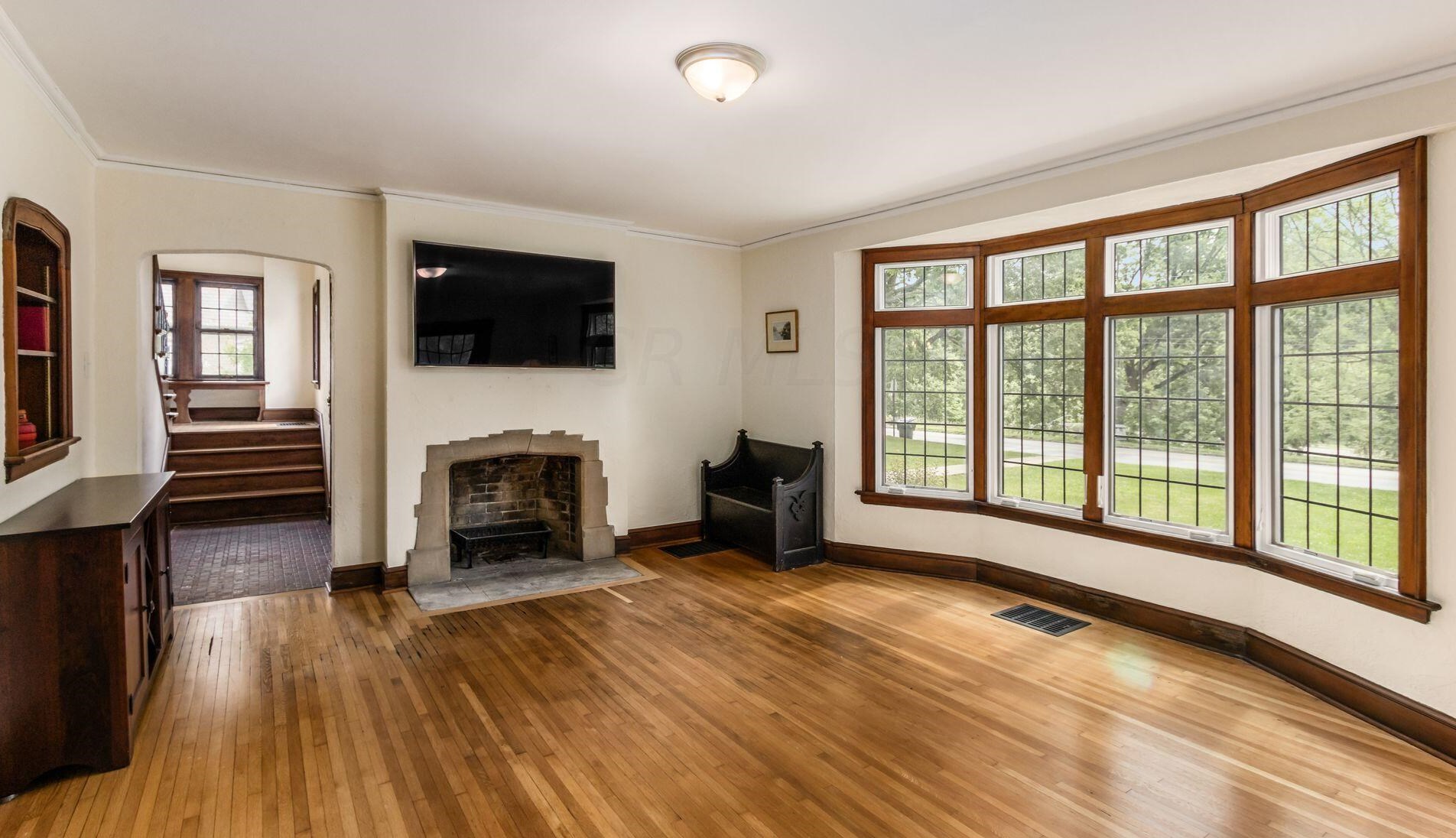 241 Nelson Rd, Columbus OH 43205-3301 exterior