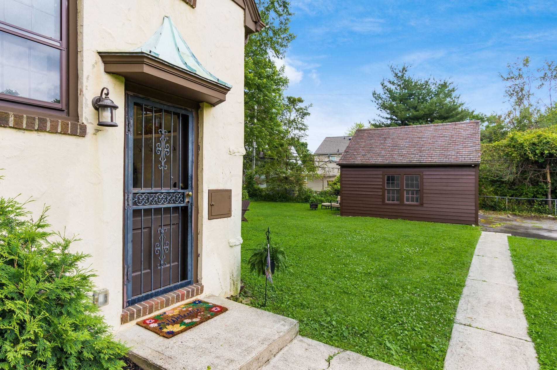 241 Nelson Rd, Columbus OH 43205-3301 exterior