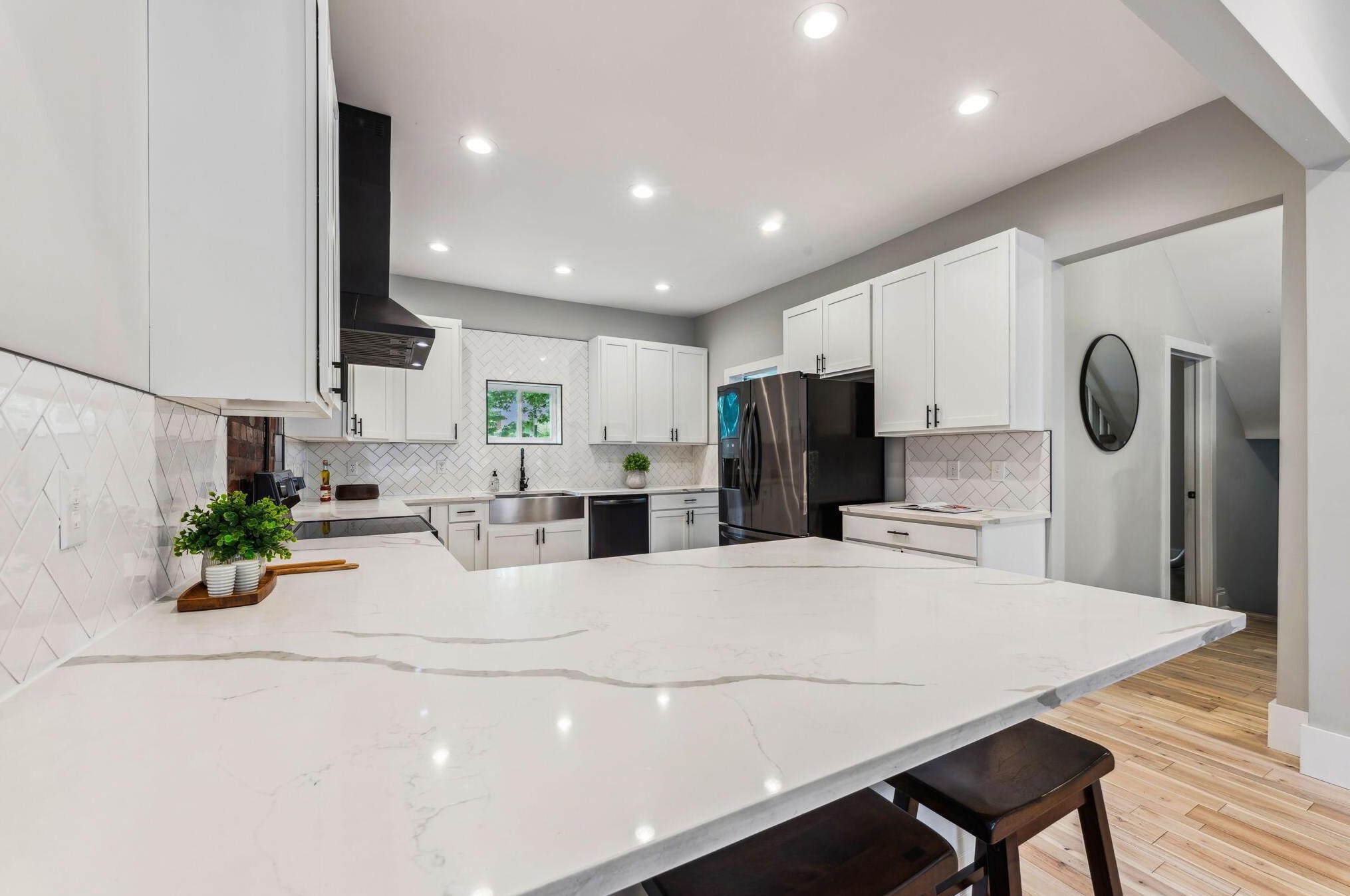 337 Linwood Ave, Columbus OH 43207-1430 exterior