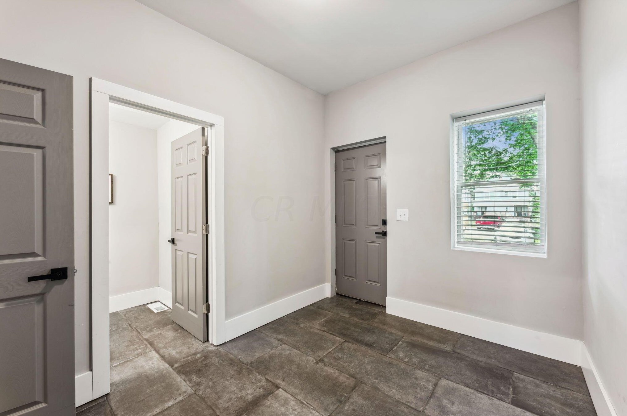 337 Linwood Ave, Columbus OH 43207-1430 exterior