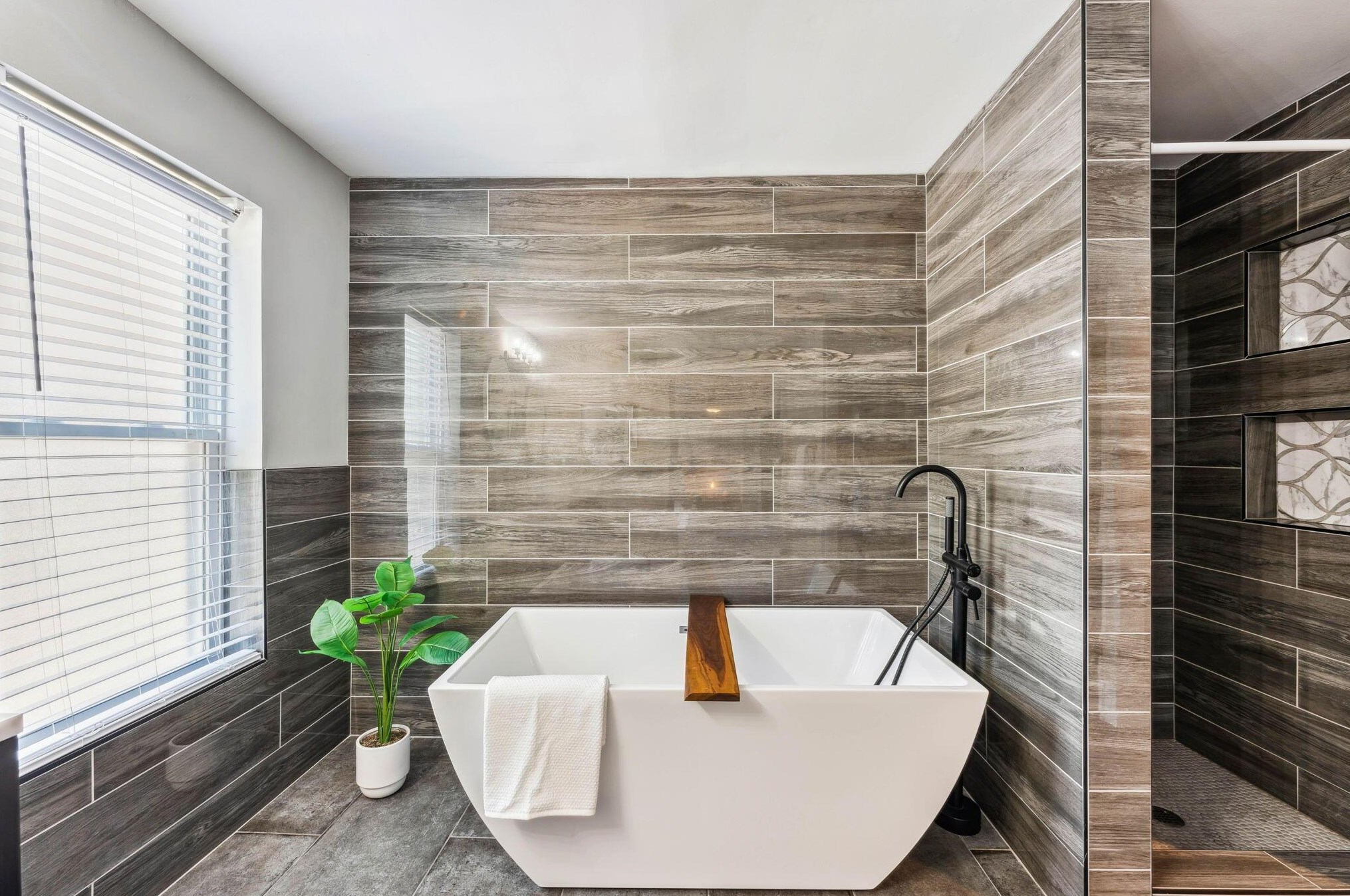 337 Linwood Ave, Columbus OH 43207-1430 exterior