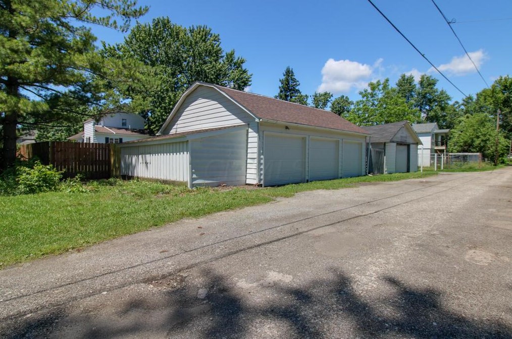 182 Grand Ave, Marion OH  43302-4302 exterior