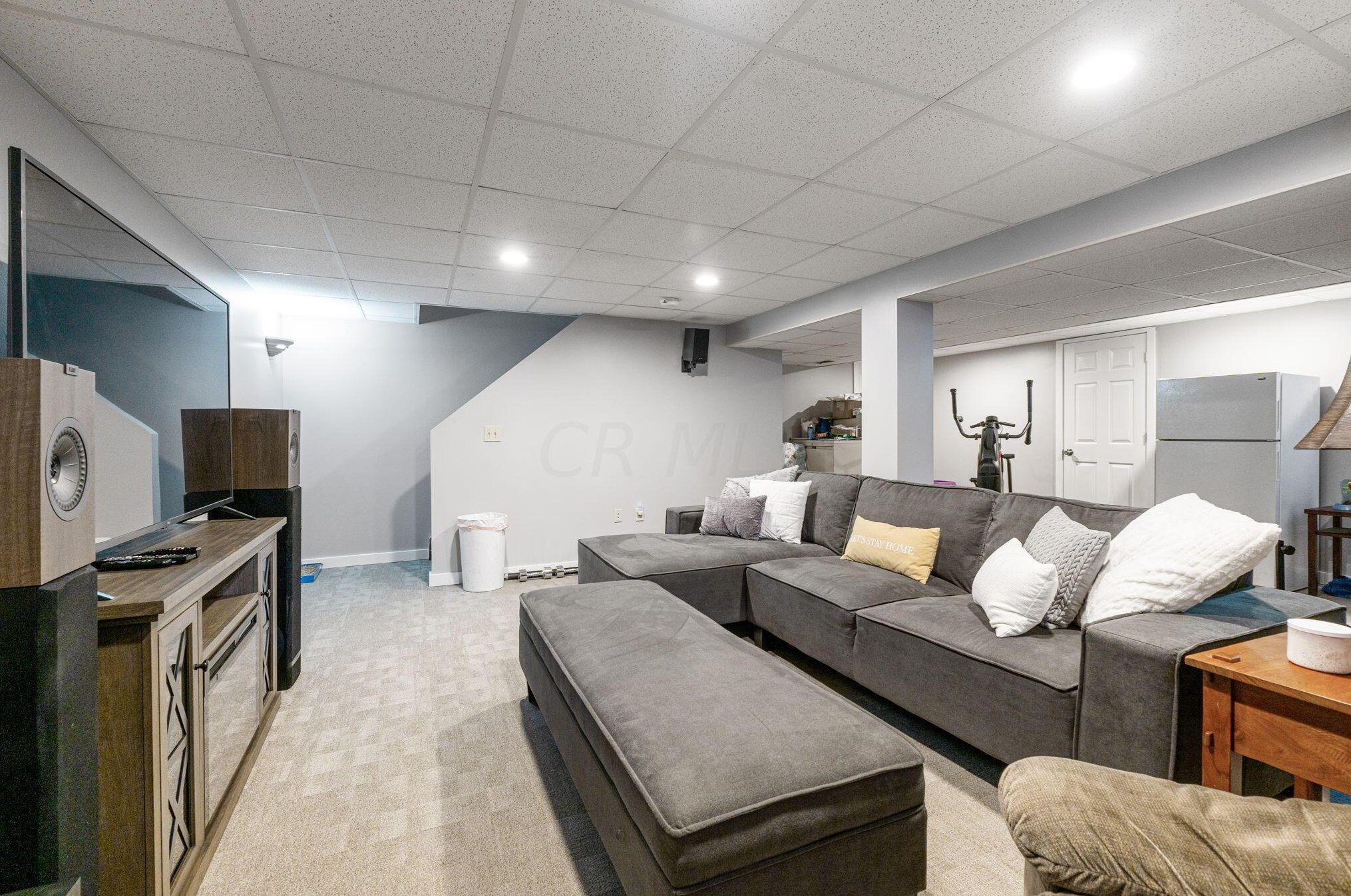 6232 Pinefield Dr, Hilliard OH  43026-7705 exterior