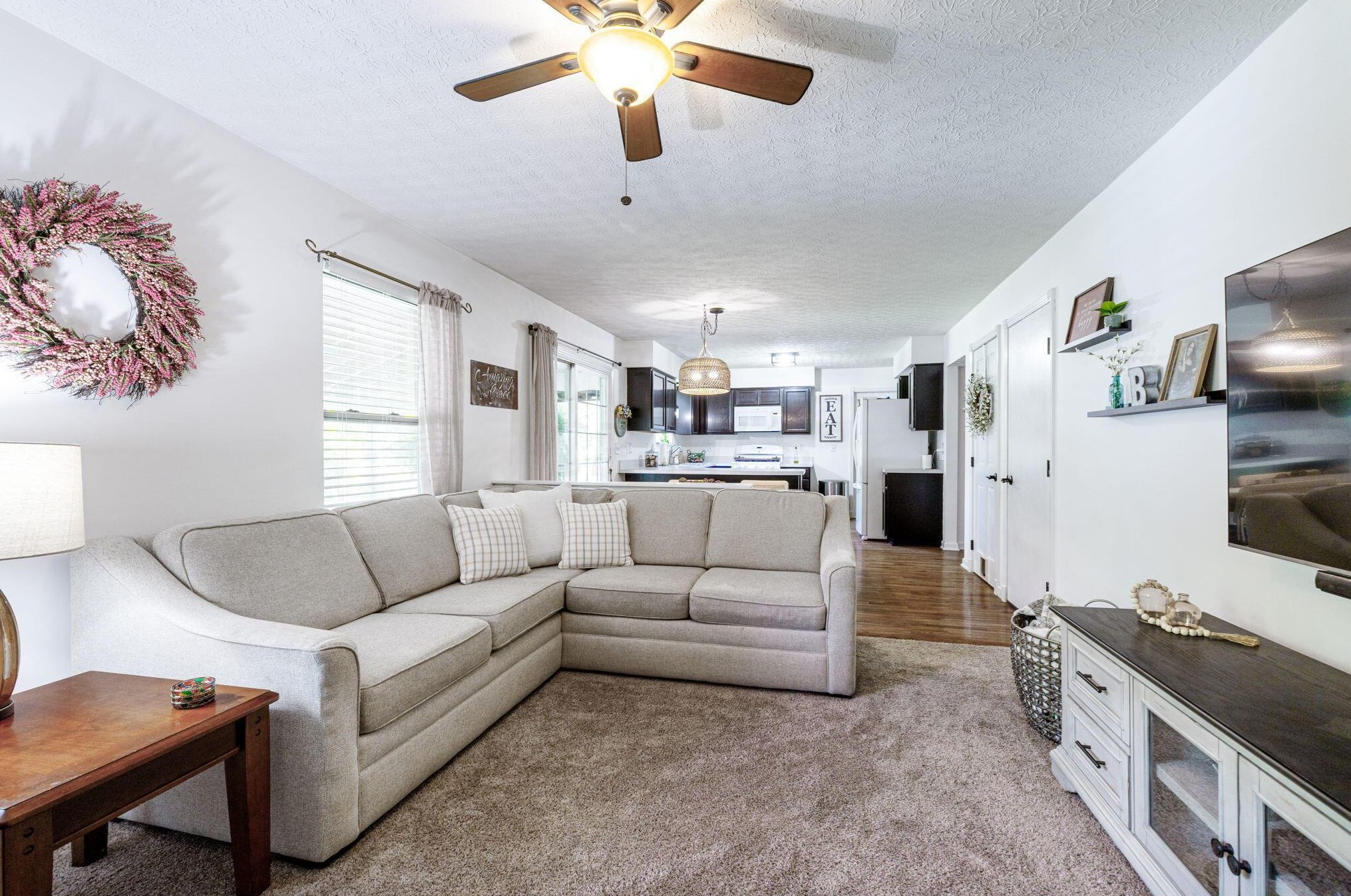 6232 Pinefield Dr, Hilliard OH  43026-7705 exterior