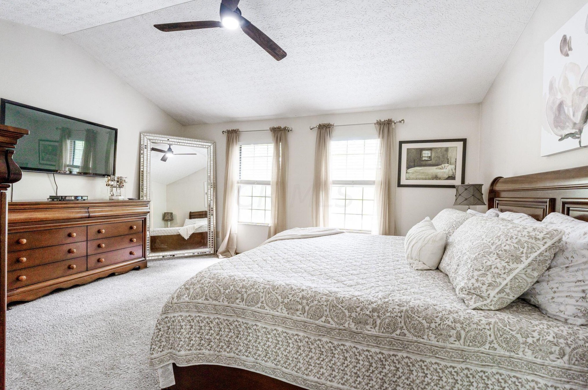 6232 Pinefield Dr, Hilliard OH  43026-7705 exterior