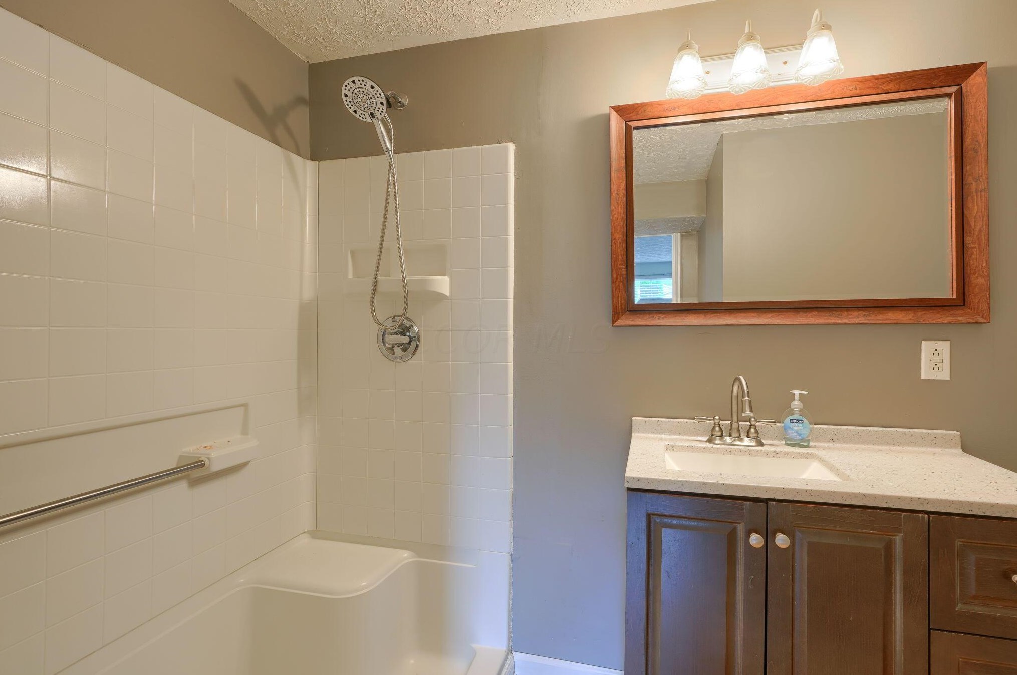 372 Sycamore Dr, Pickerington OH  43147-1399 exterior