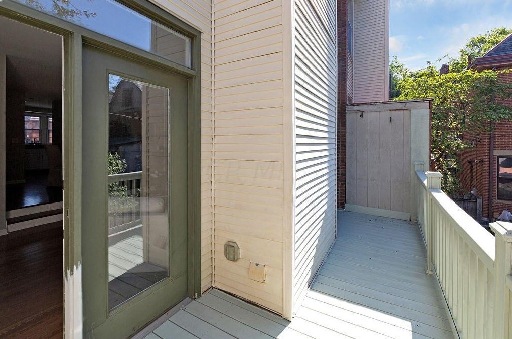 295 1st Ave, Columbus OH 43201-3389 exterior