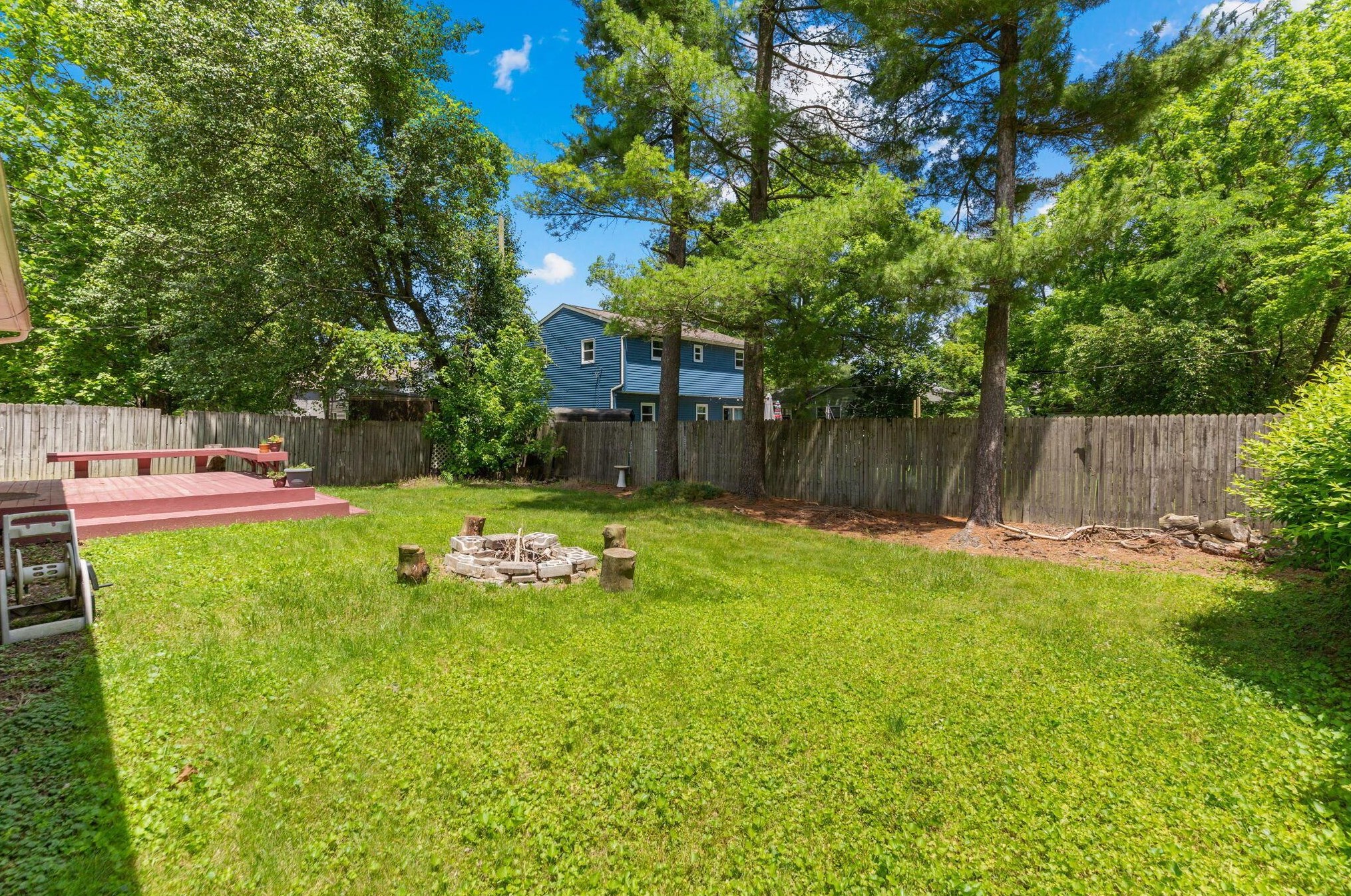 76 Vine St, Pataskala OH  43062-8778 exterior