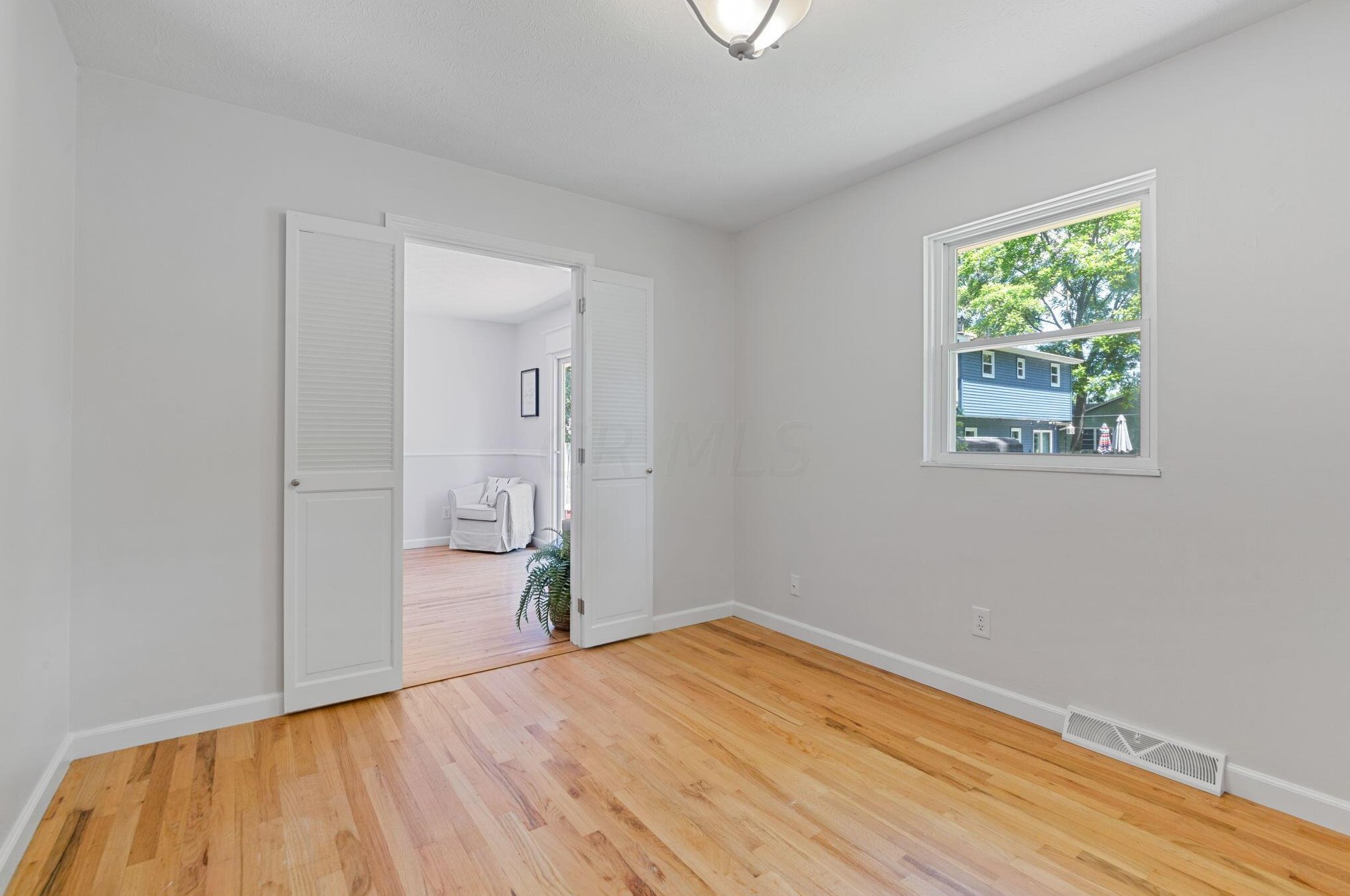 76 Vine St, Pataskala OH  43062-8778 exterior
