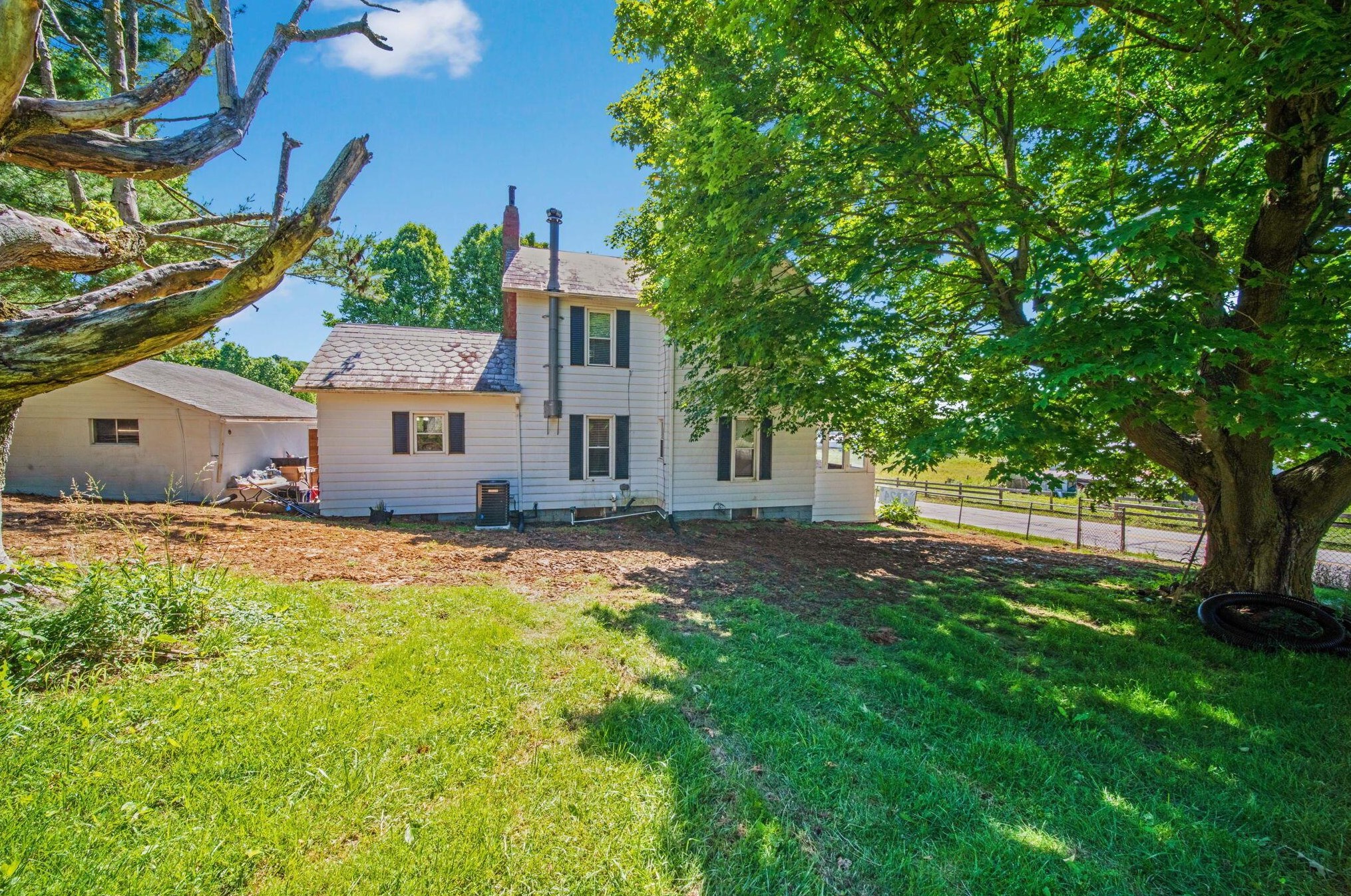 11020 Webb Smt Rd, Hide Away Hills OH  43107-9726 exterior