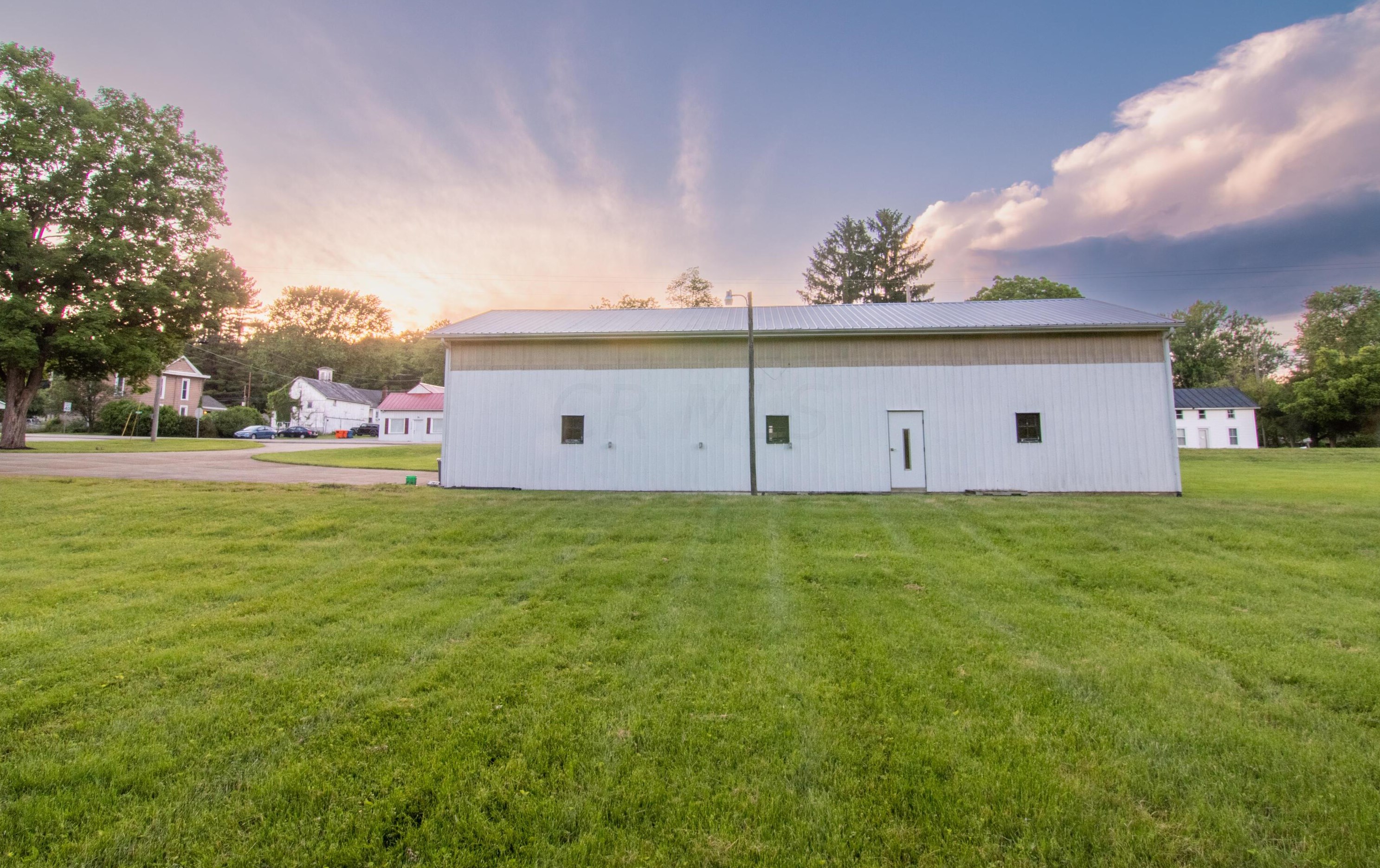 7106 Columbus Rd, Mount Vernon OH  43050-4040 exterior