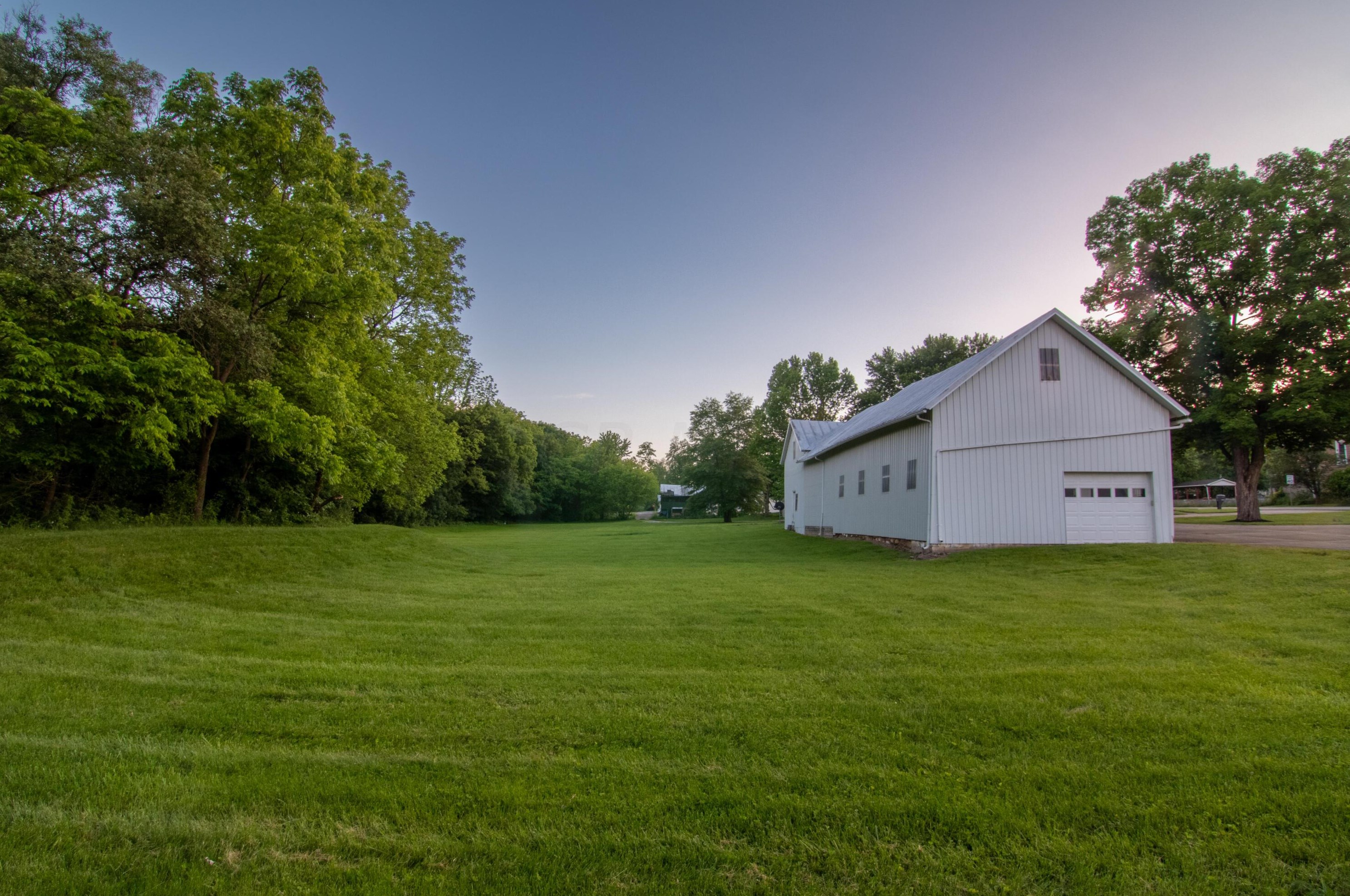 7106 Columbus Rd, Mount Vernon OH  43050-4040 exterior
