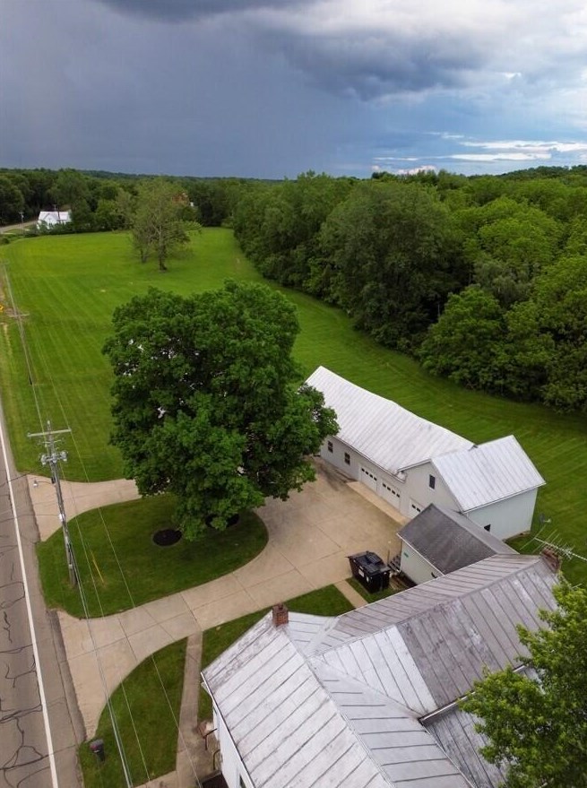 7106 Columbus Rd, Mount Vernon OH  43050-4040 exterior