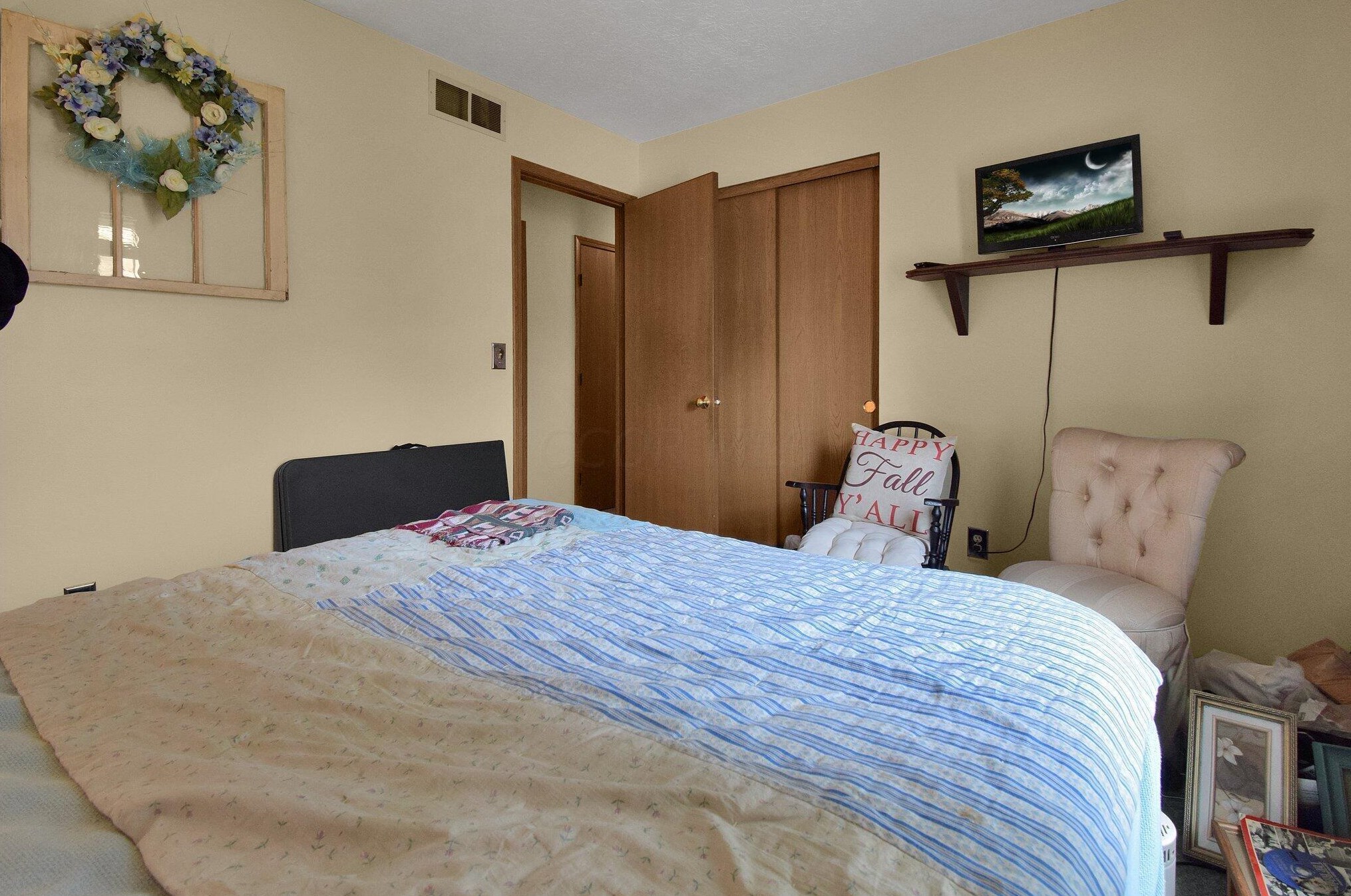 1101 Esther Dr, Columbus OH  43207-4277 exterior