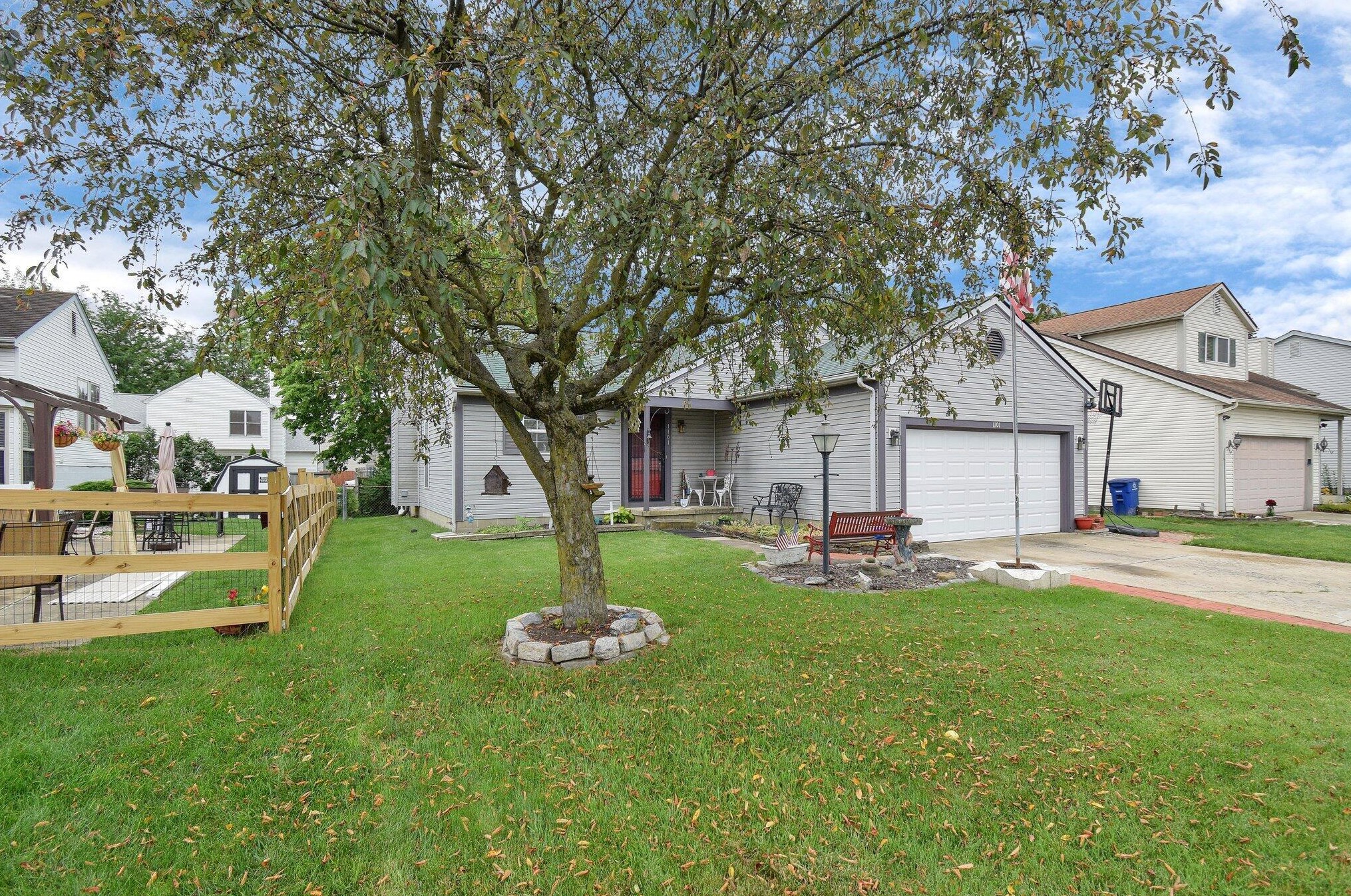 1101 Esther Dr, Columbus OH  43207-4277 exterior