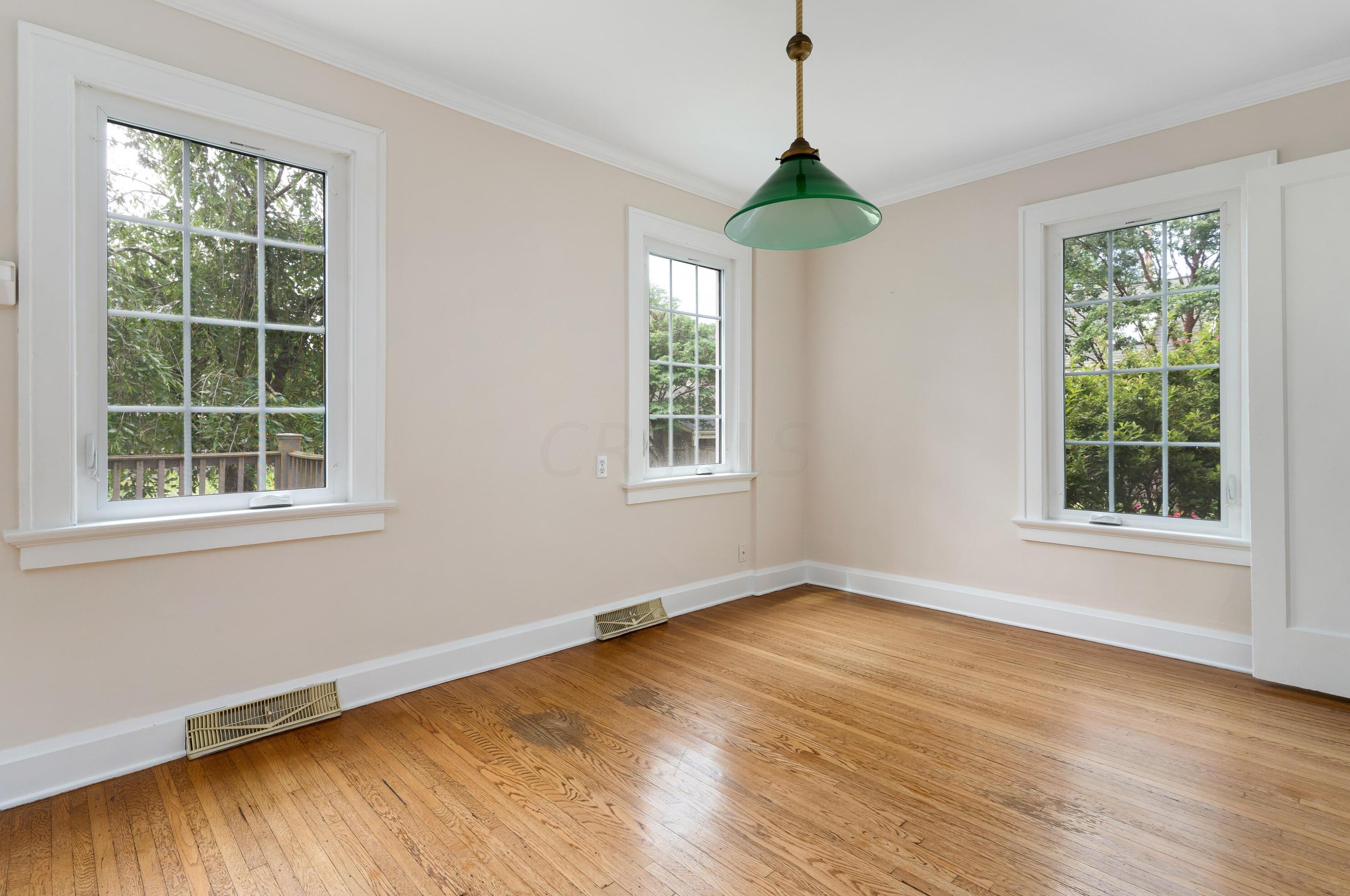 2347 Bexley Park Rd, Columbus OH 43209-2231 exterior