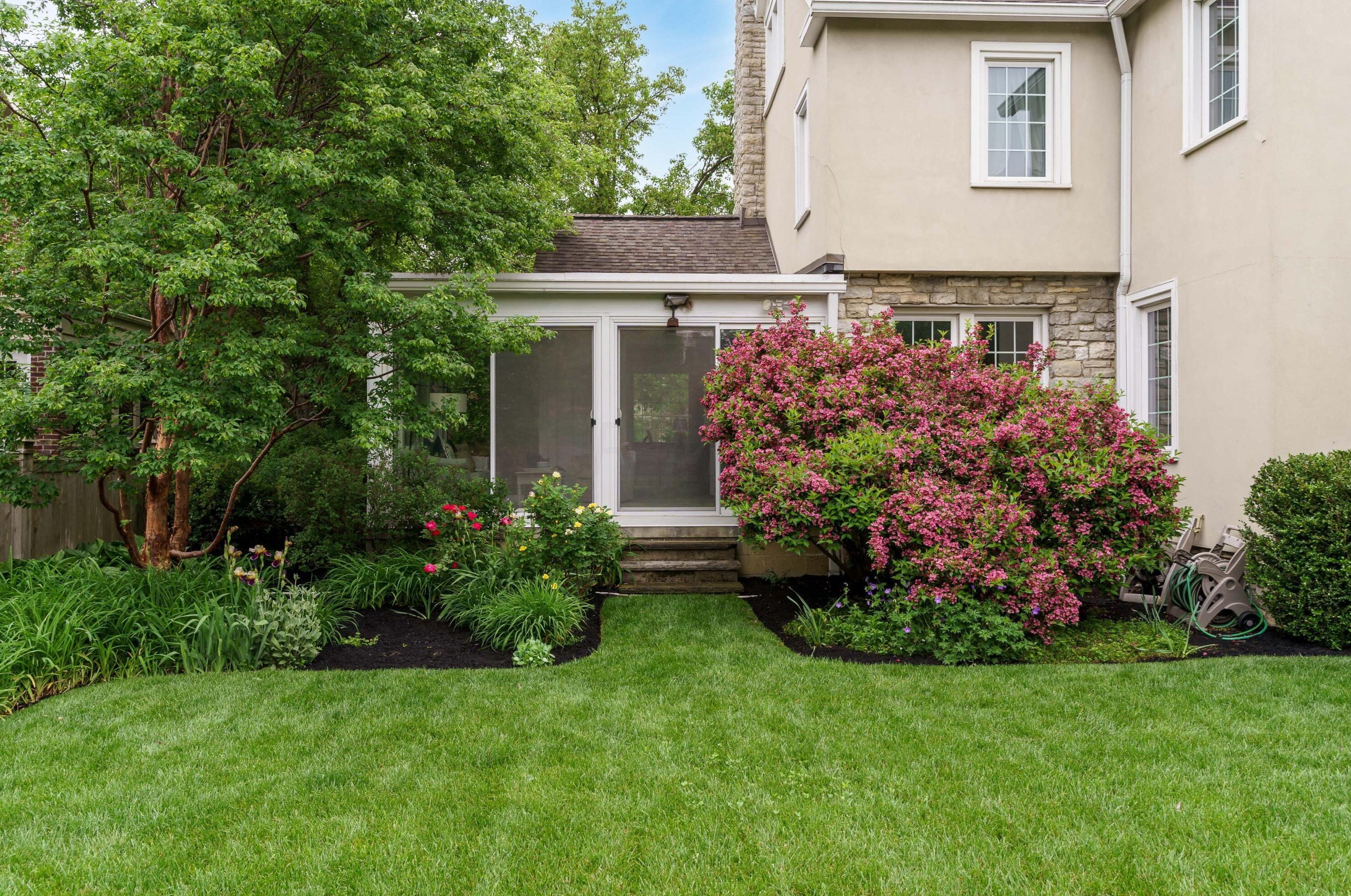 2347 Bexley Park Rd, Columbus OH 43209-2231 exterior