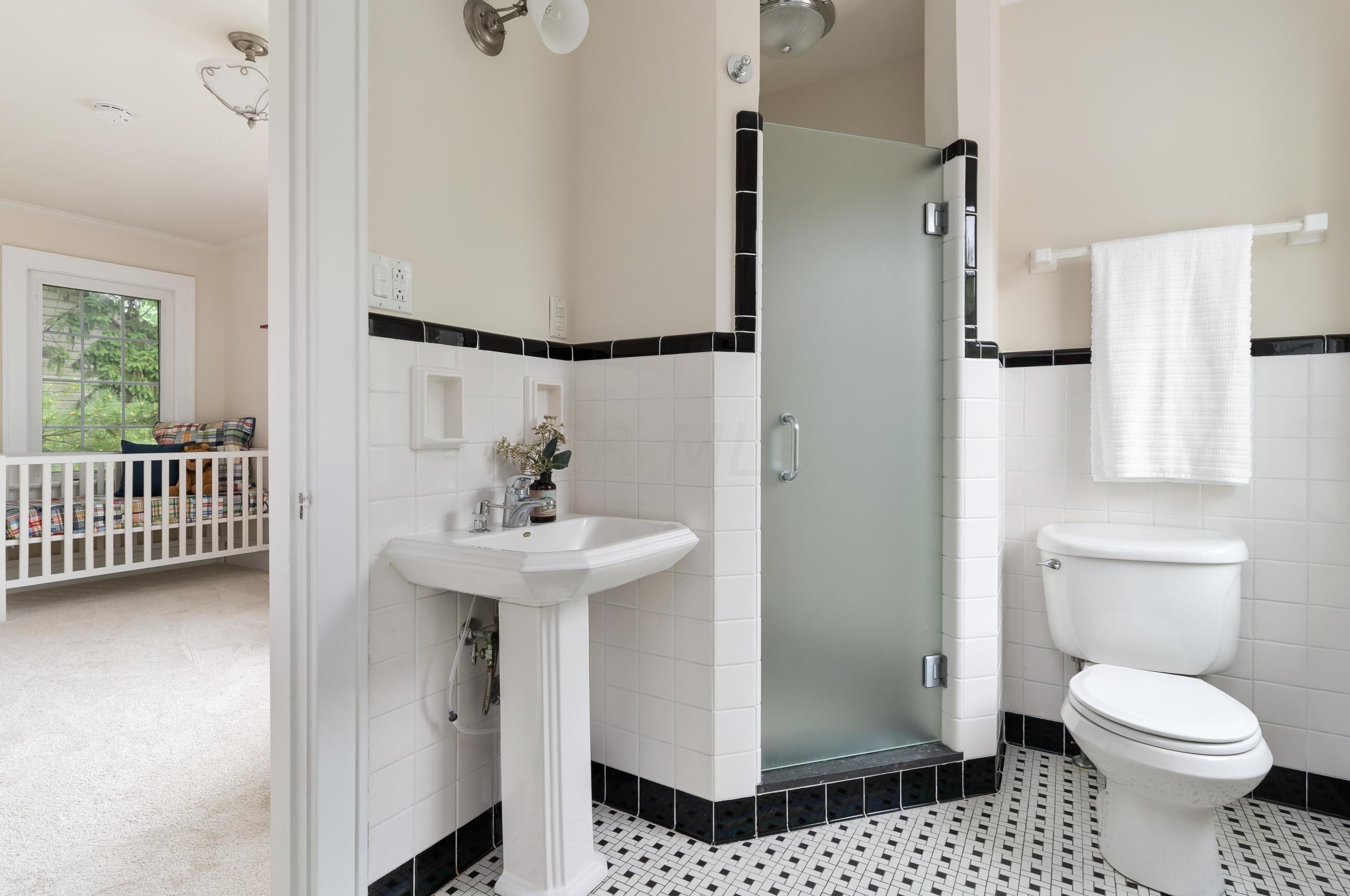 2347 Bexley Park Rd, Columbus OH 43209-2231 exterior