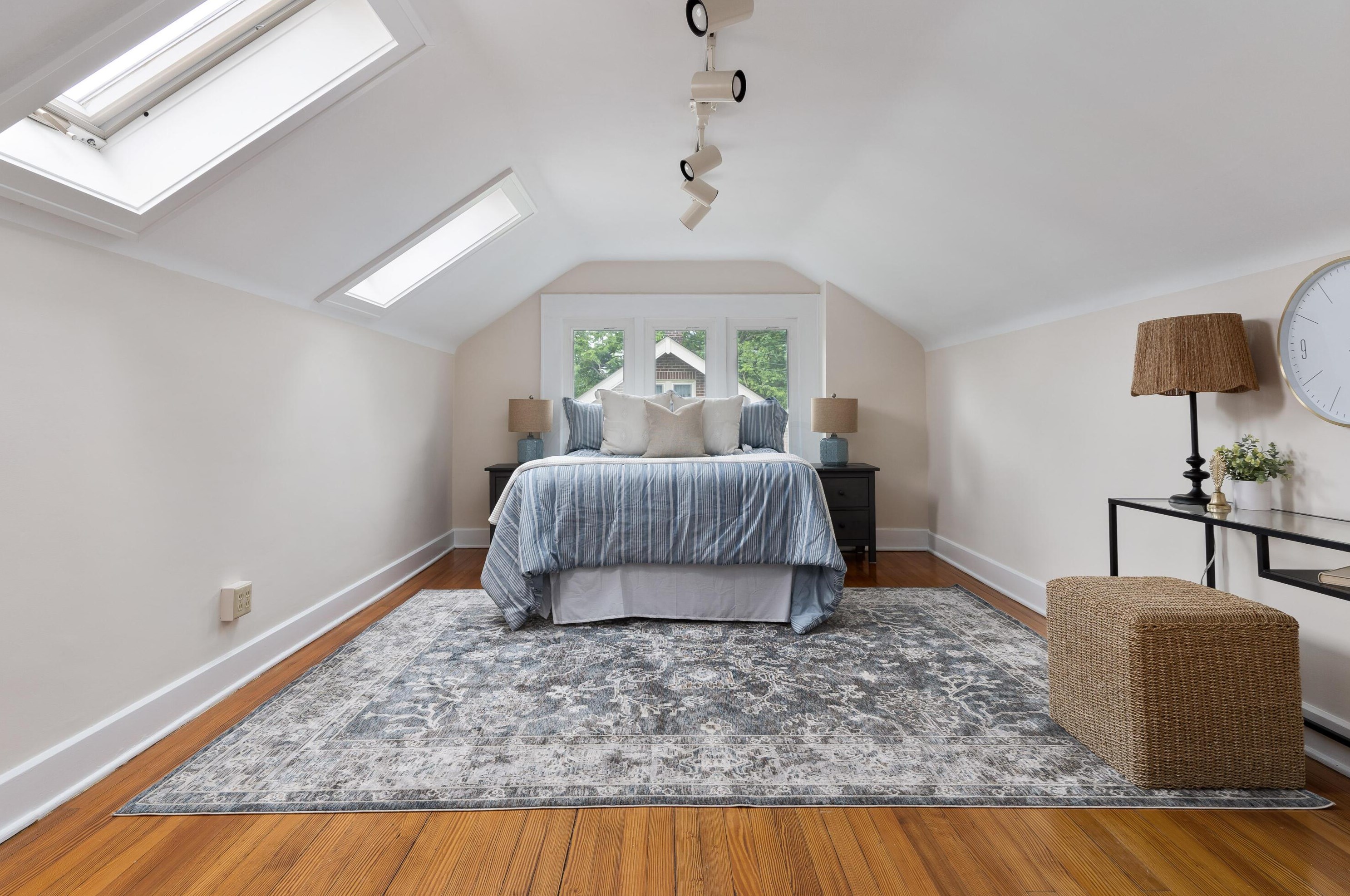 2347 Bexley Park Rd, Columbus OH 43209-2231 exterior