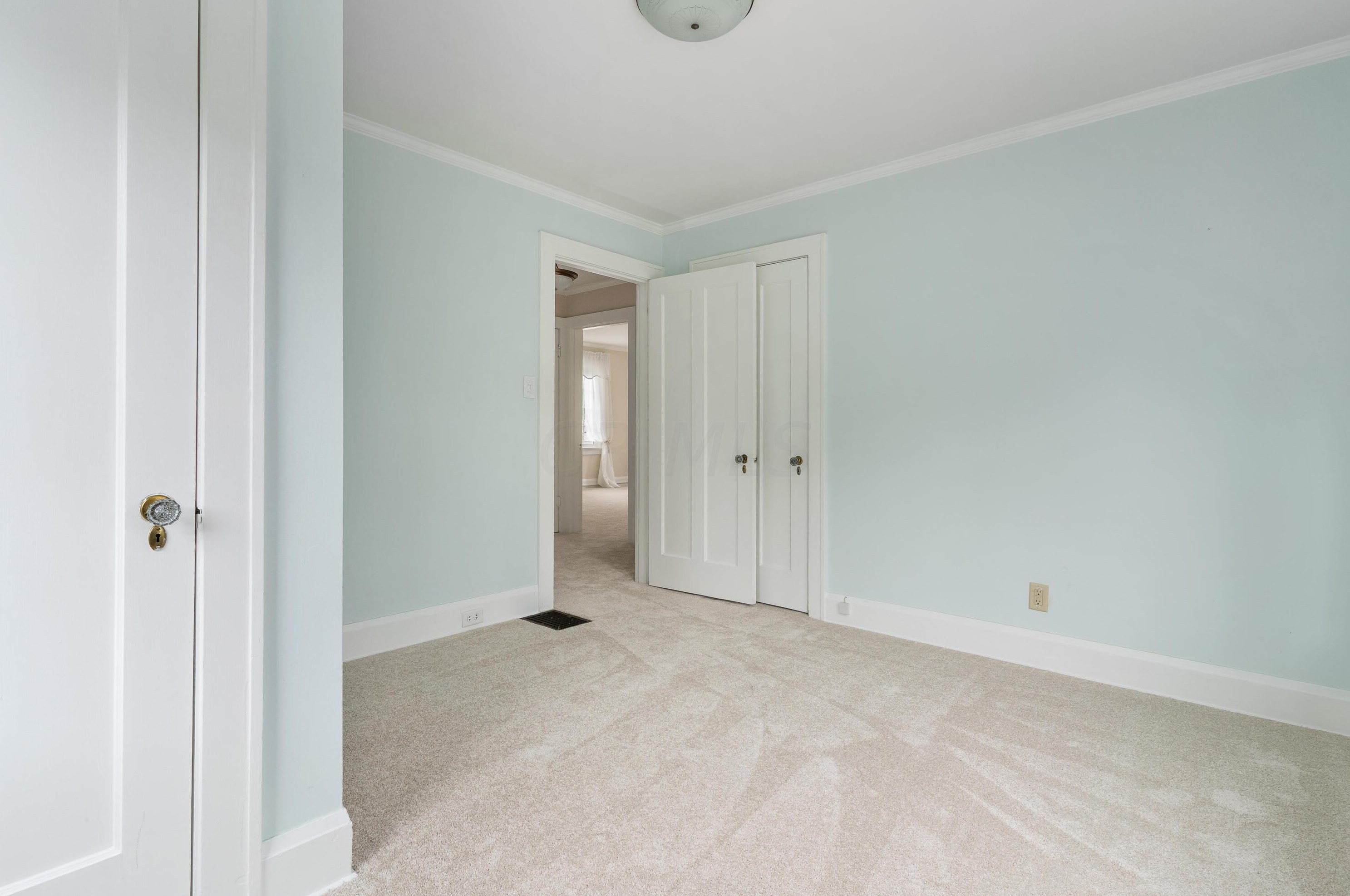 2347 Bexley Park Rd, Columbus OH 43209-2231 exterior