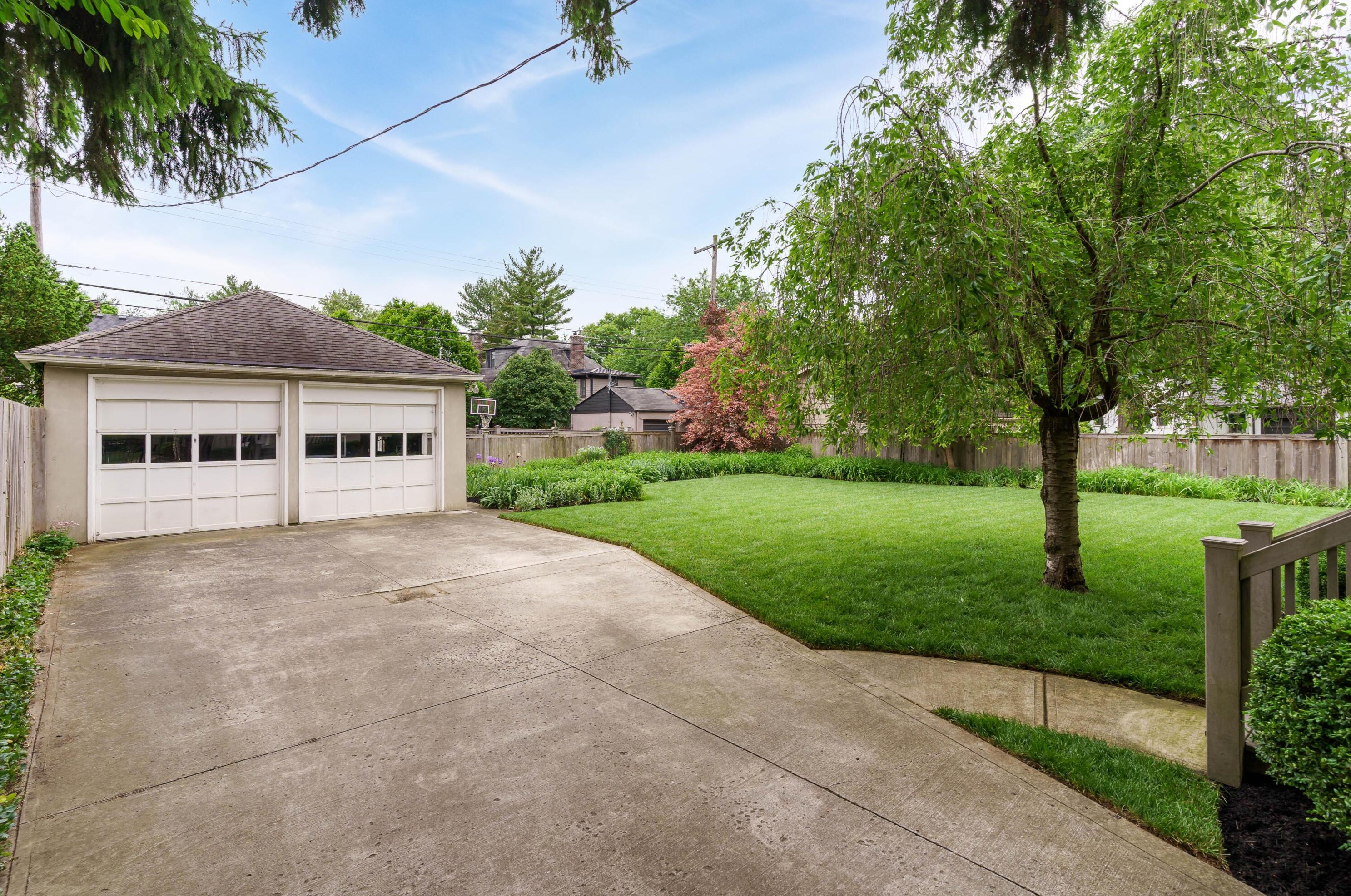 2347 Bexley Park Rd, Columbus OH 43209-2231 exterior