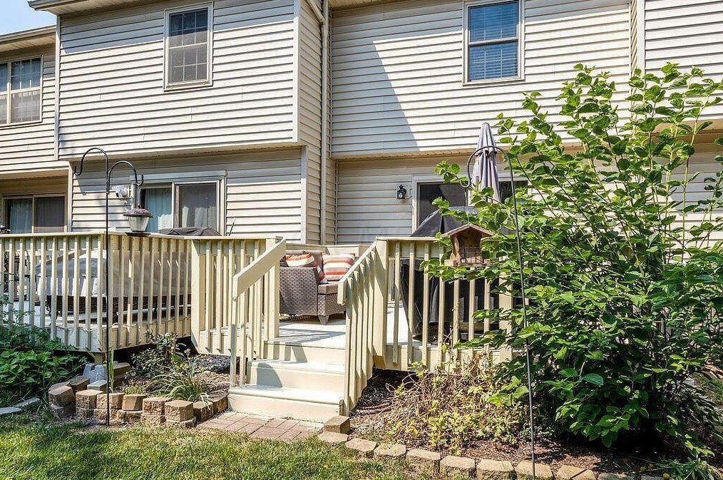 214 Charring Cross Dr, Westerville OH  43081-2859 exterior